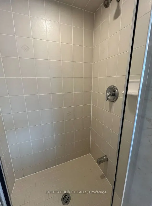 22 Amboise Crescent #Main