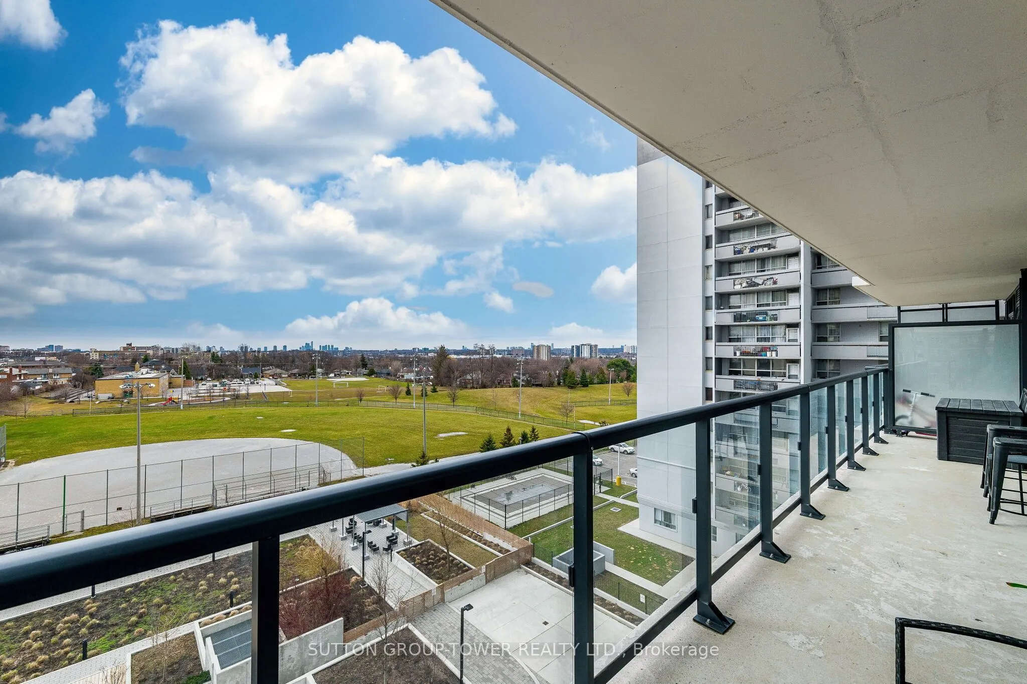 1461 Lawrence Avenue W #609