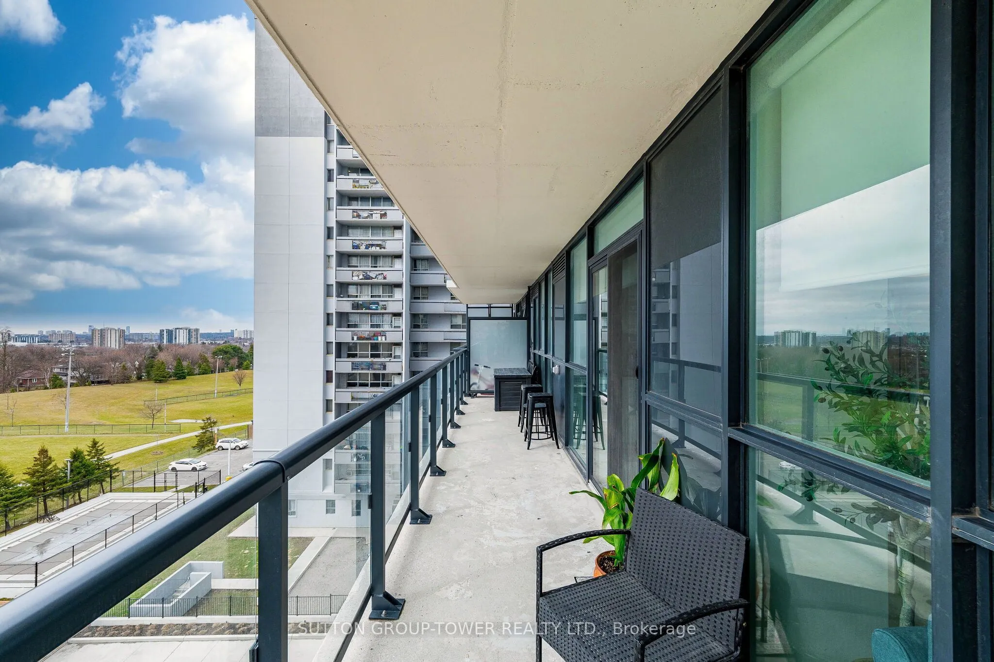 1461 Lawrence Avenue W #609