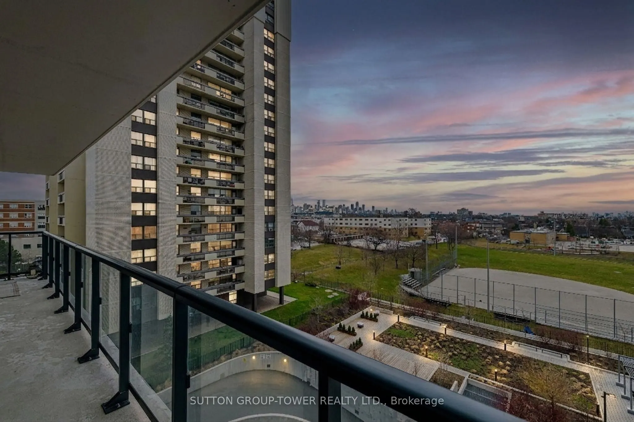 1461 Lawrence Avenue W #609