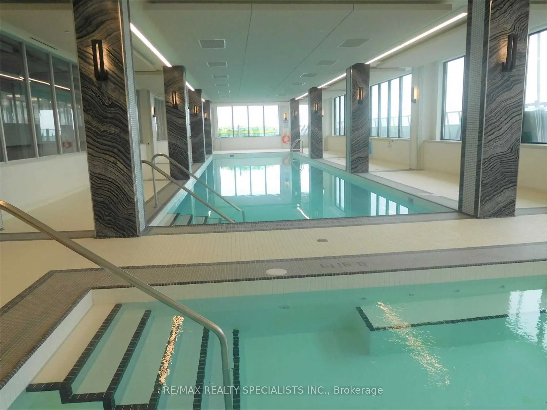 20 Shore Breeze Drive #321