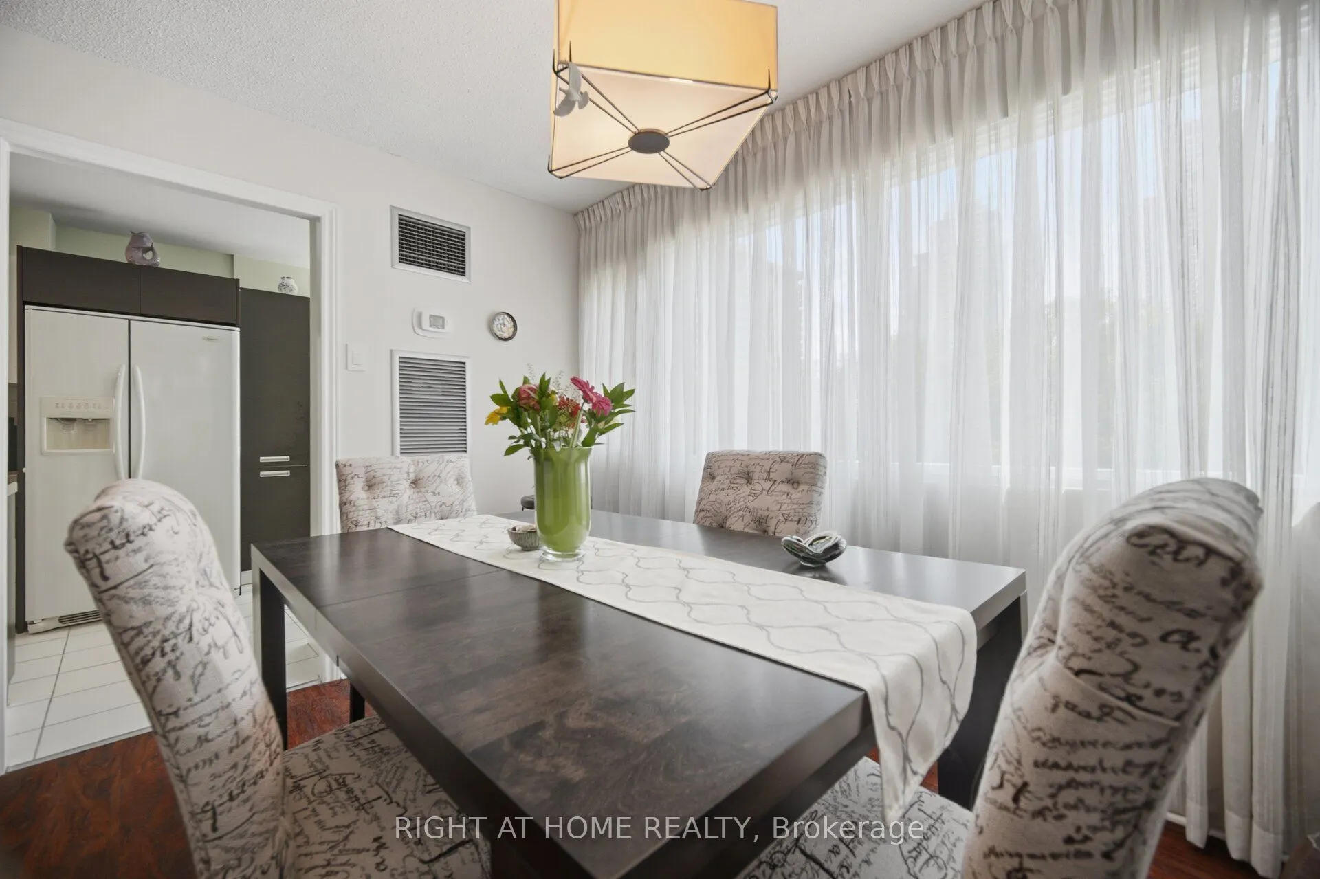 1580 Mississauga Valley Boulevard #301