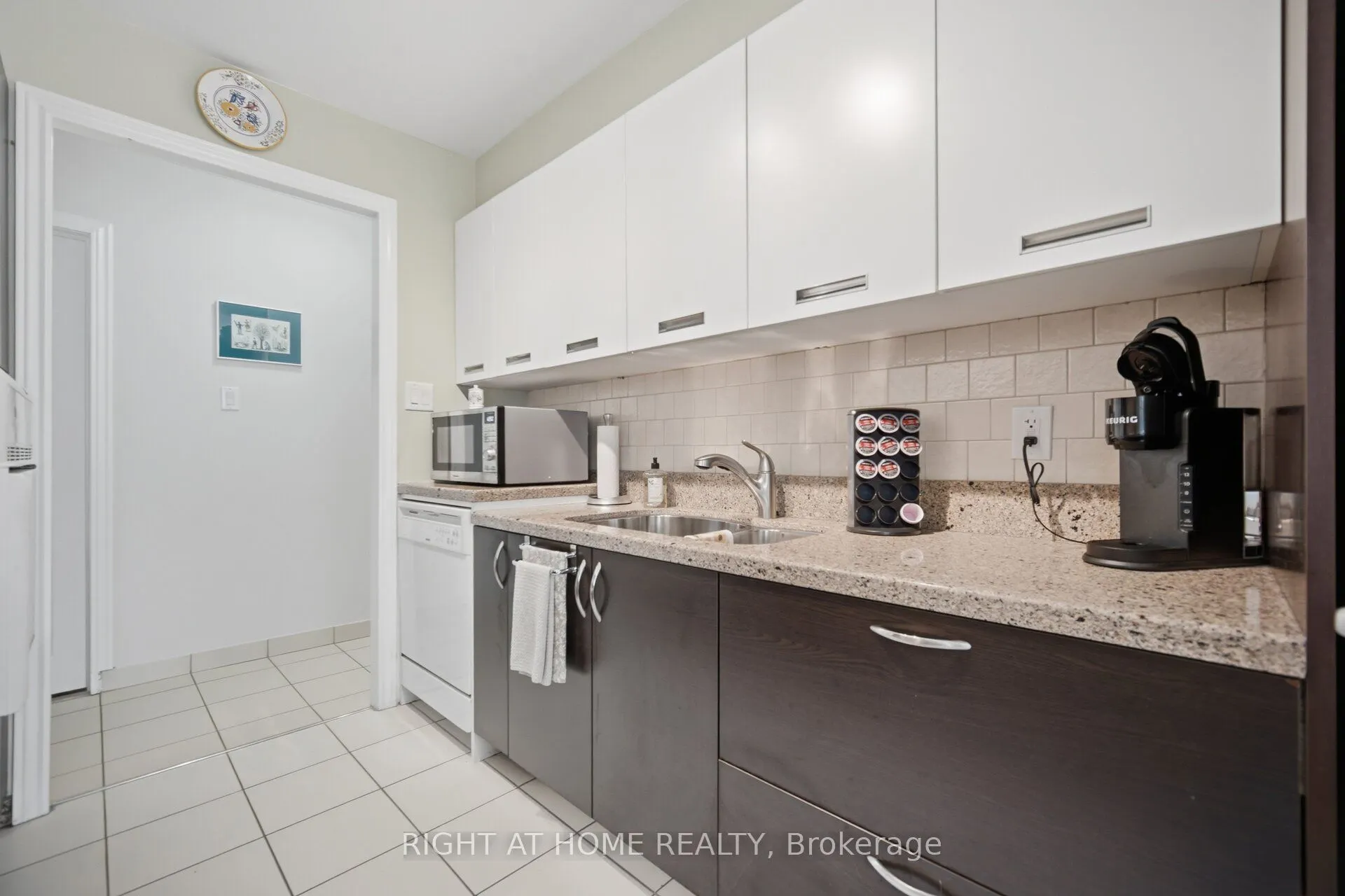 1580 Mississauga Valley Boulevard #301
