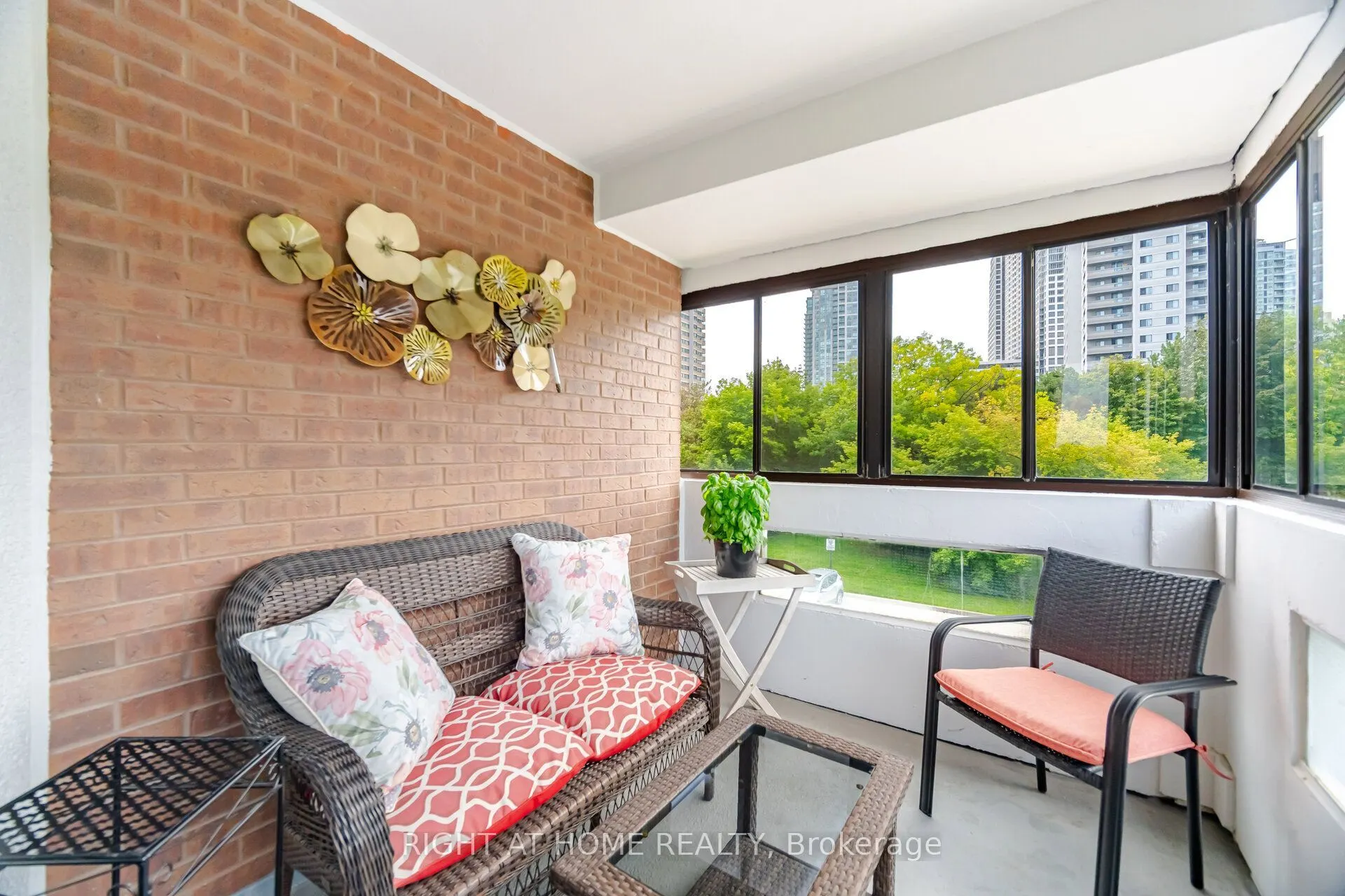 1580 Mississauga Valley Boulevard #301