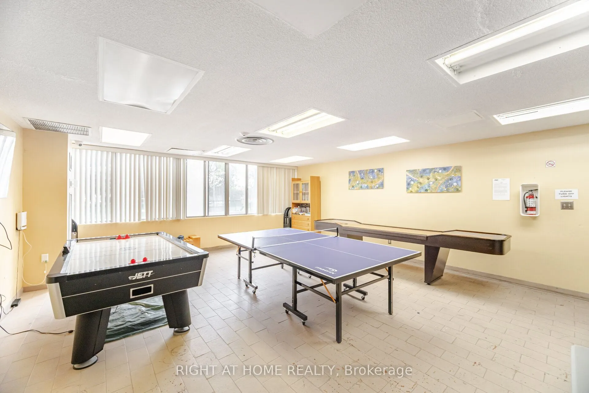 1580 Mississauga Valley Boulevard #301