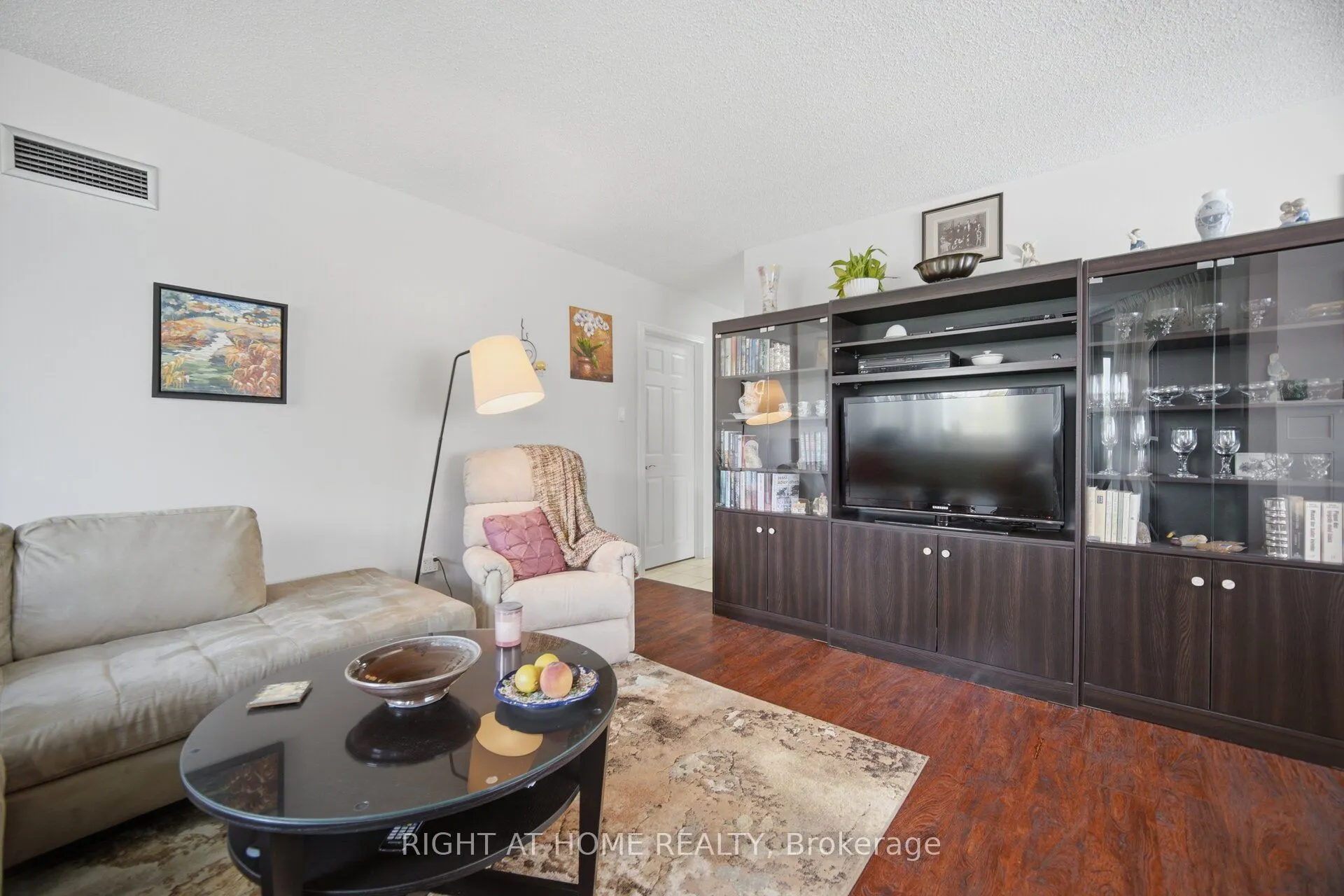 1580 Mississauga Valley Boulevard #301