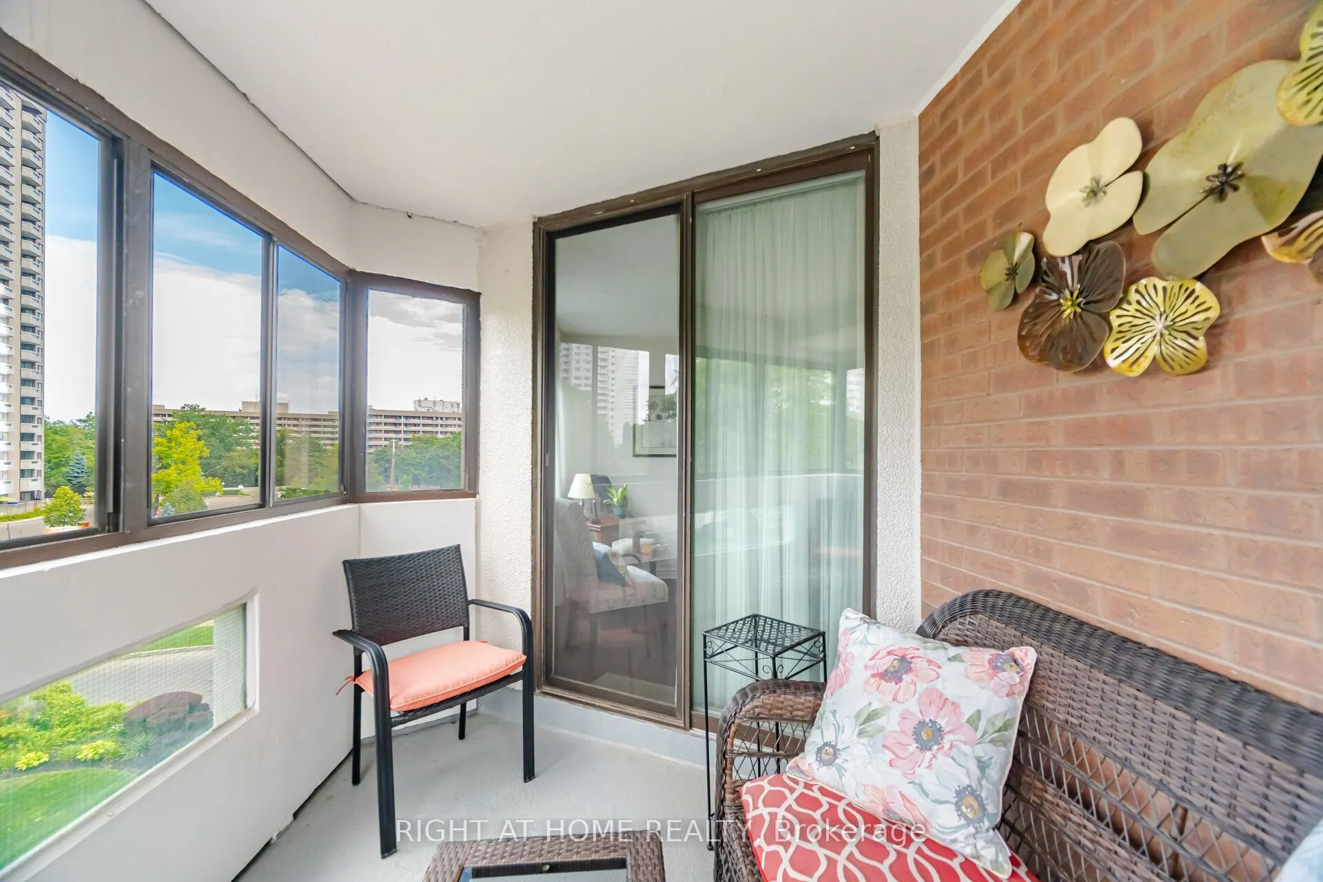 1580 Mississauga Valley Boulevard #301
