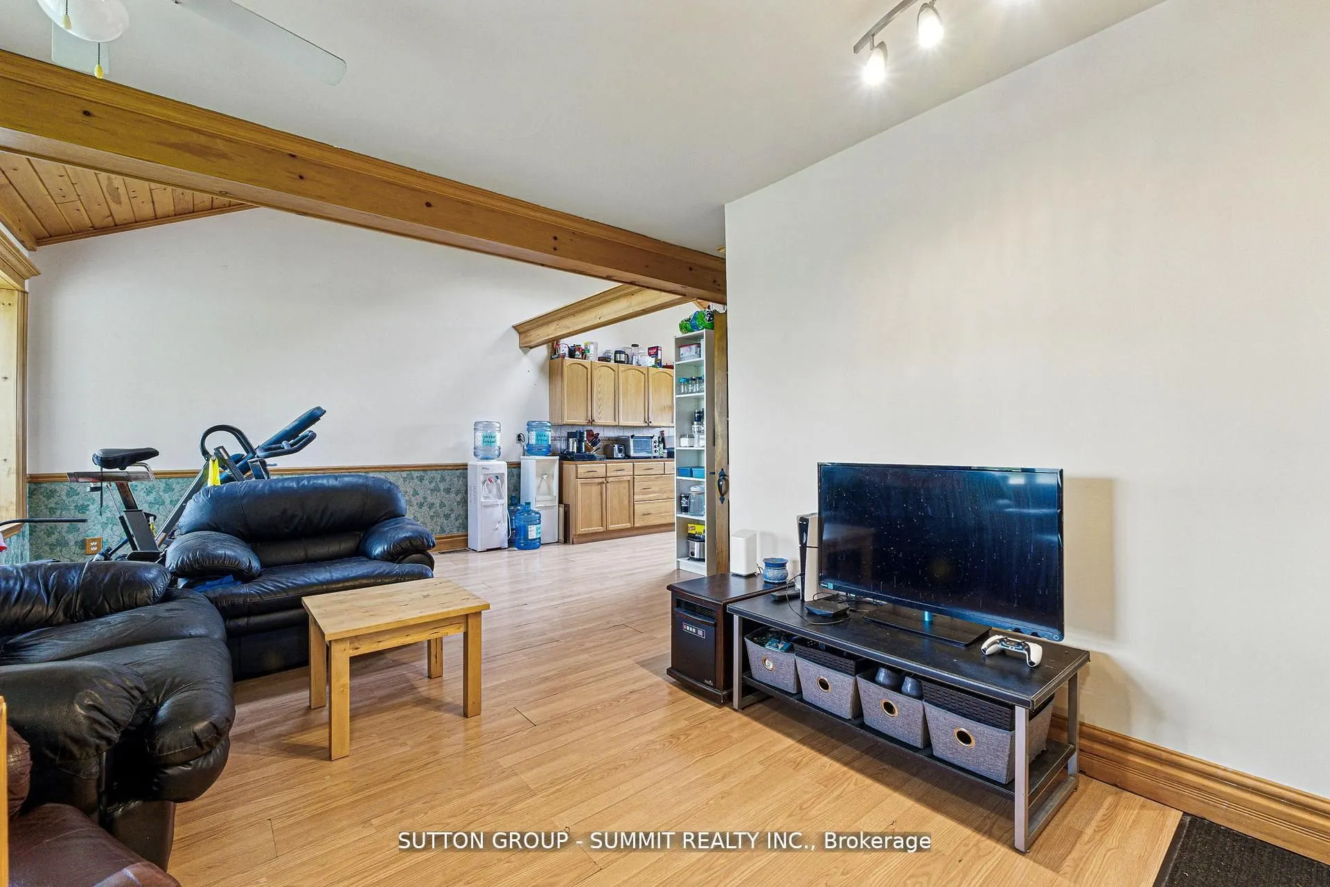 8555 Heritage Road