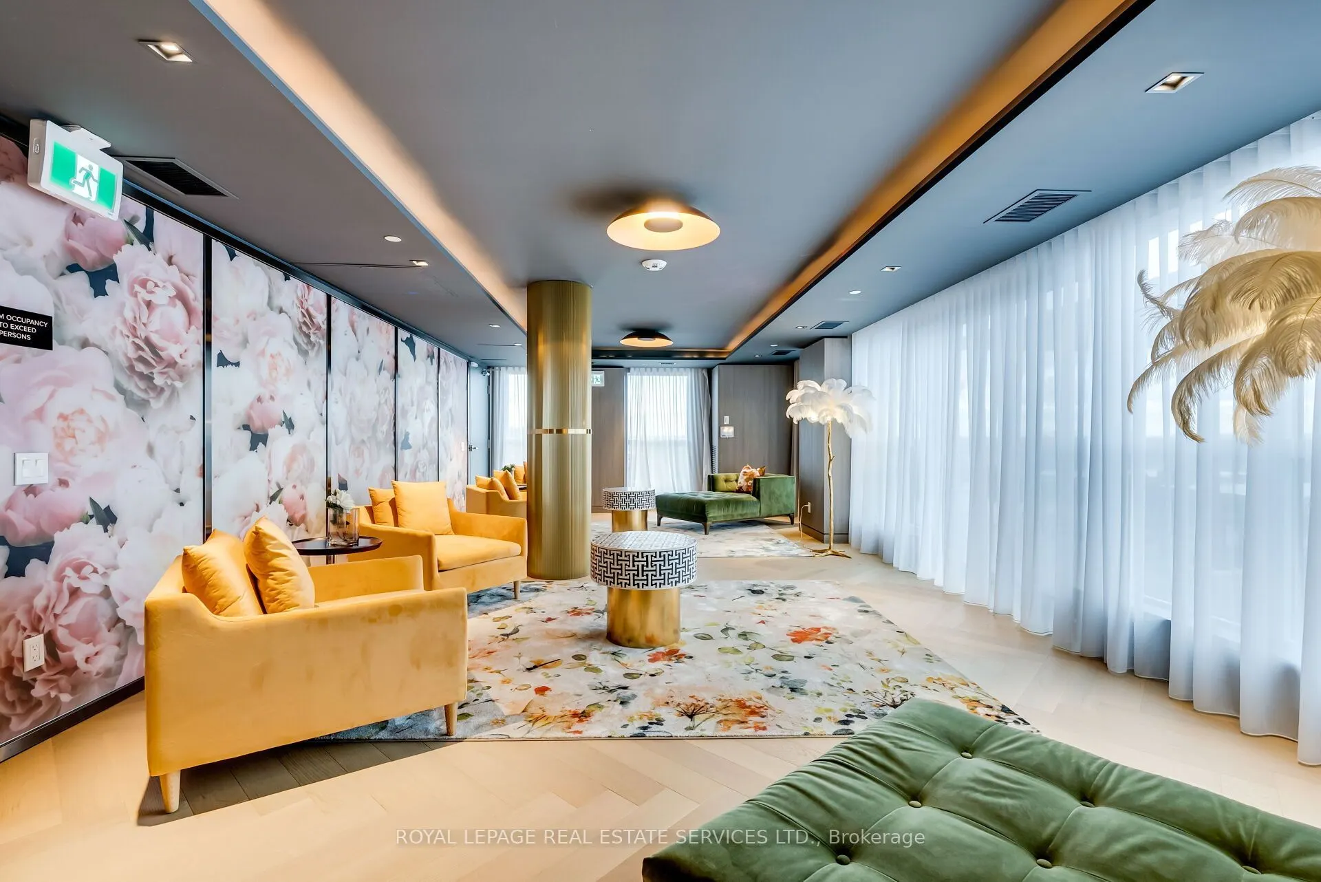 405 Dundas Street W #431