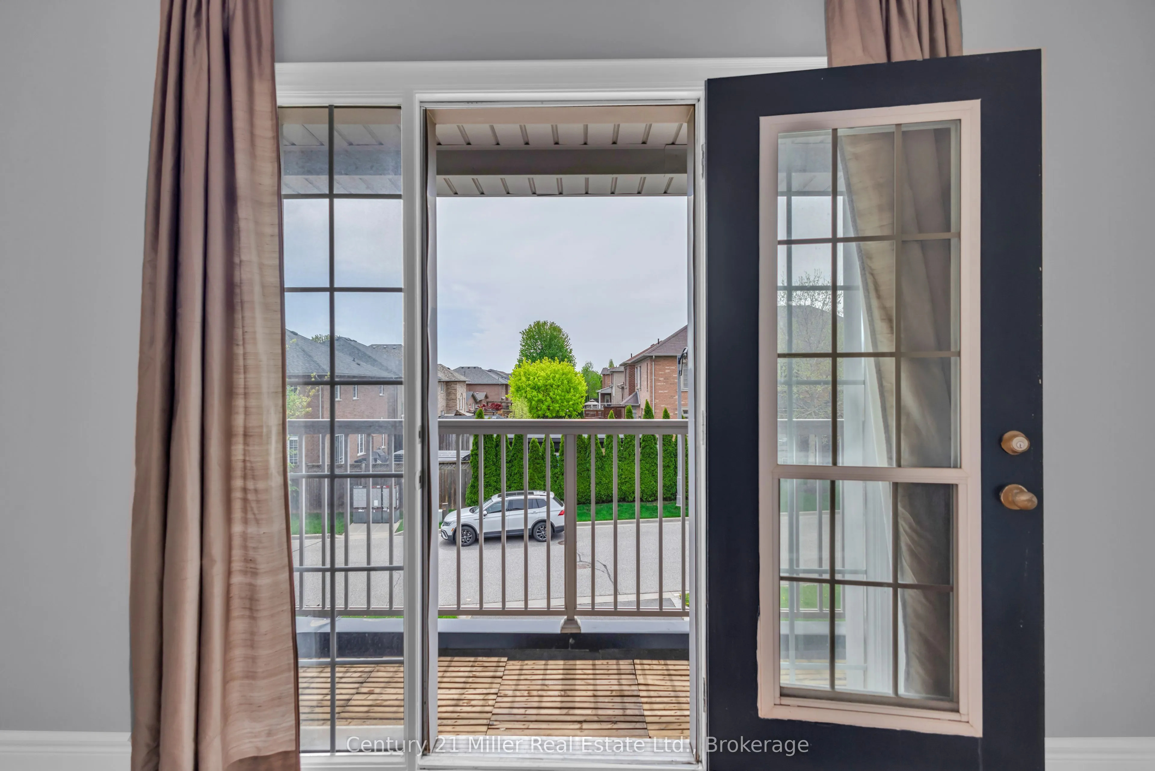 2241 Adirondak Trail