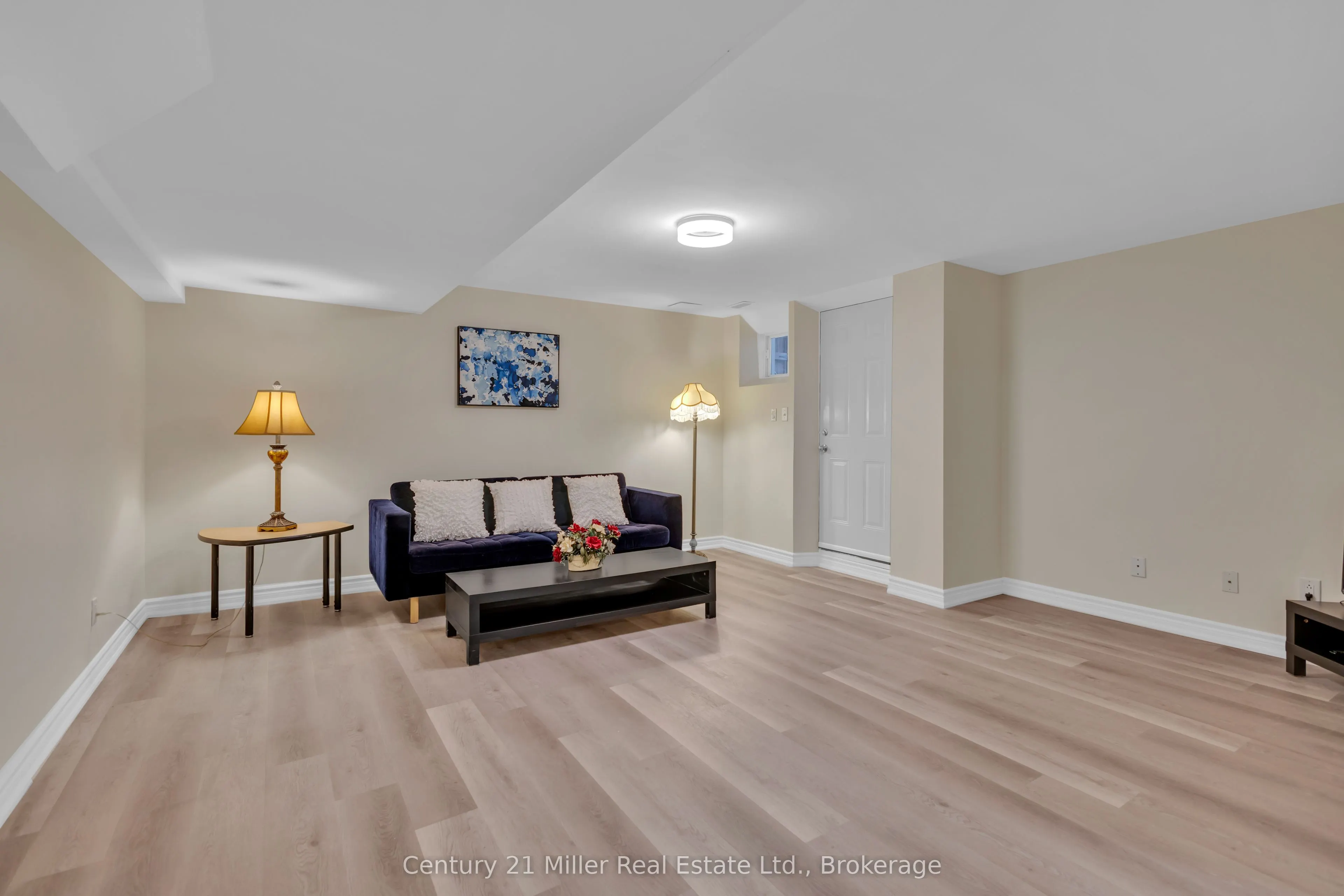 2241 Adirondak Trail