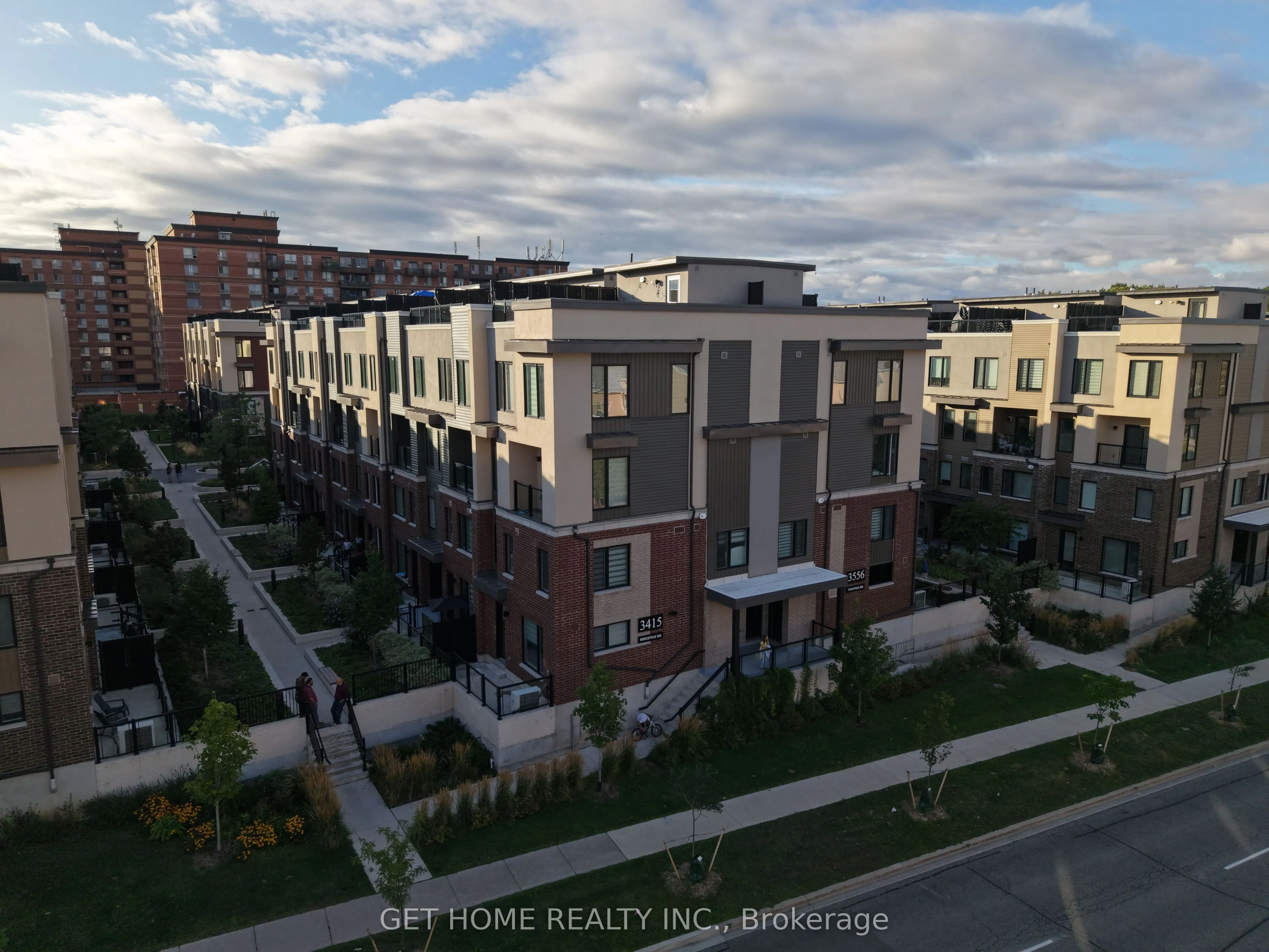 3415 Ridgeway Drive #5