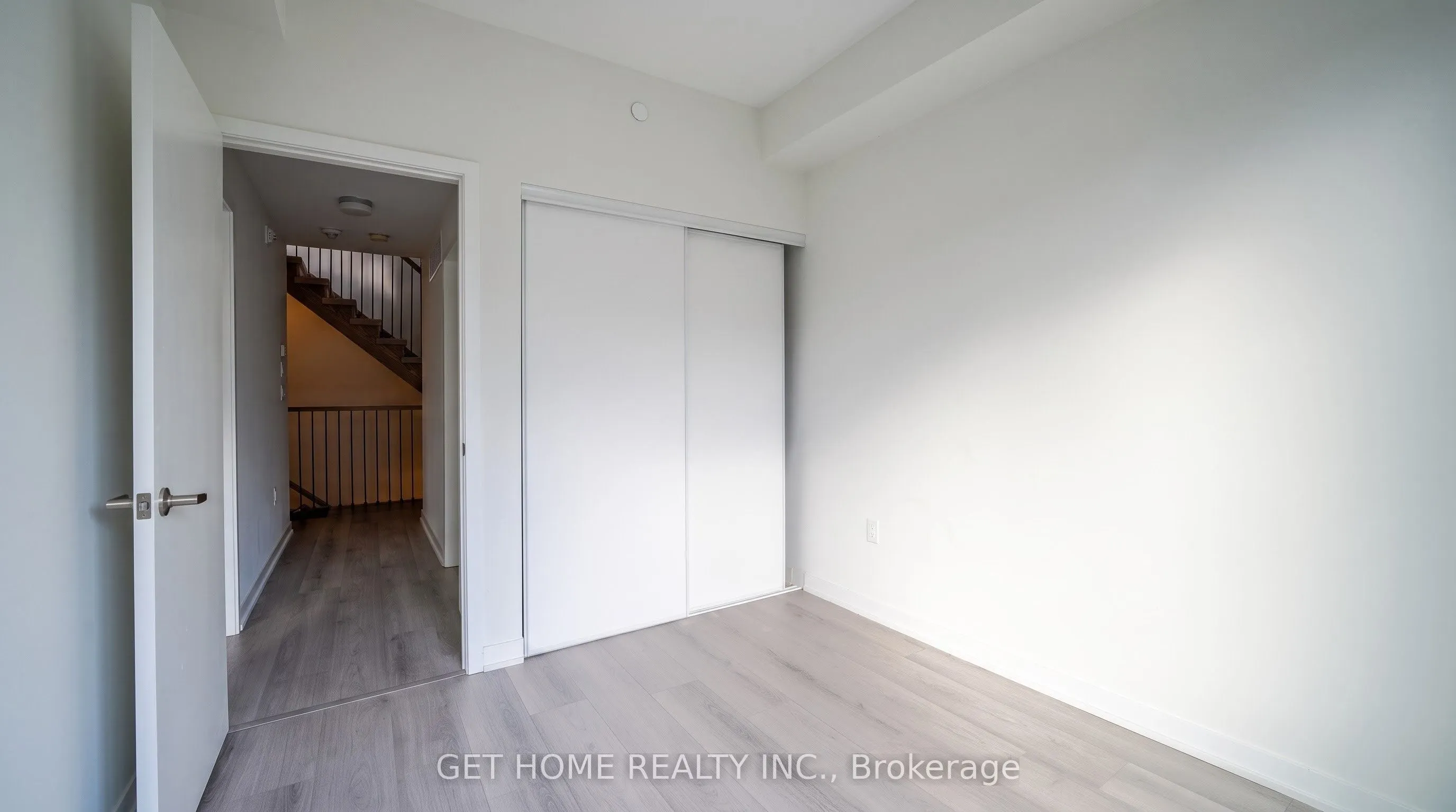 3415 Ridgeway Drive #5