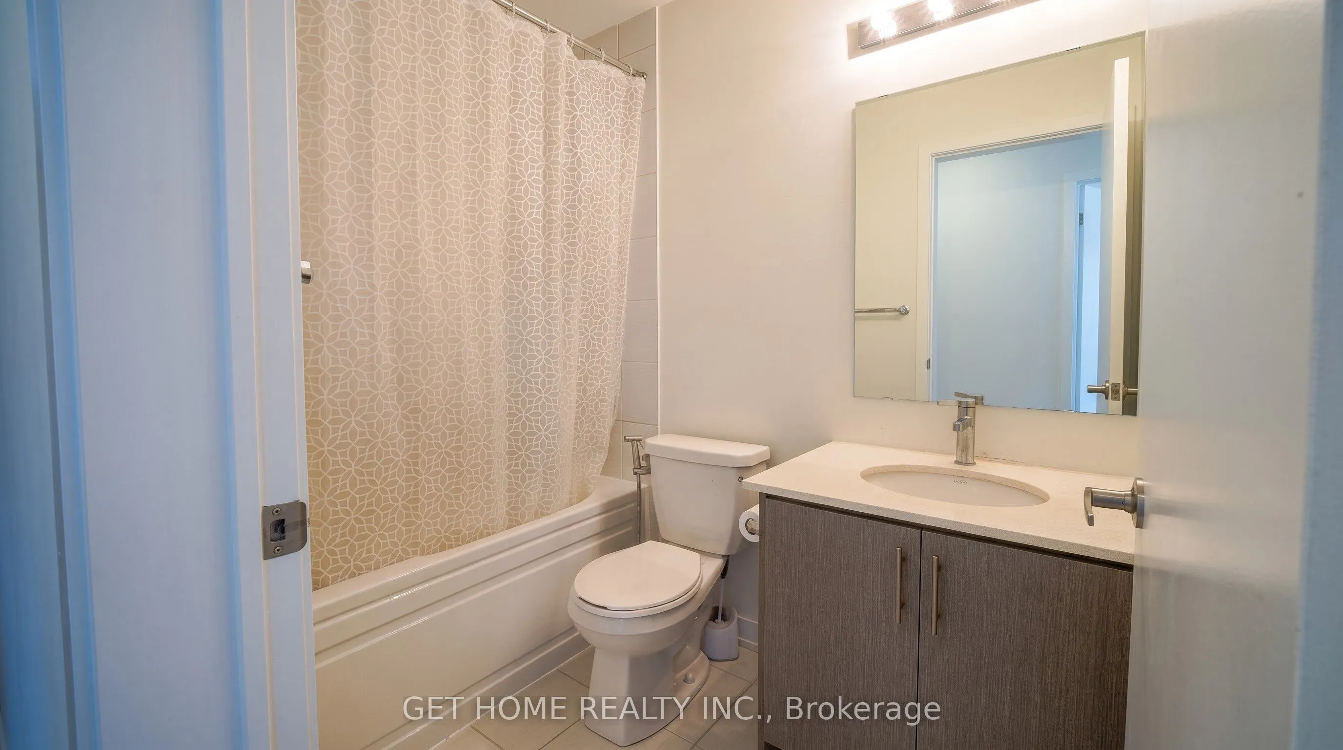 3415 Ridgeway Drive #5