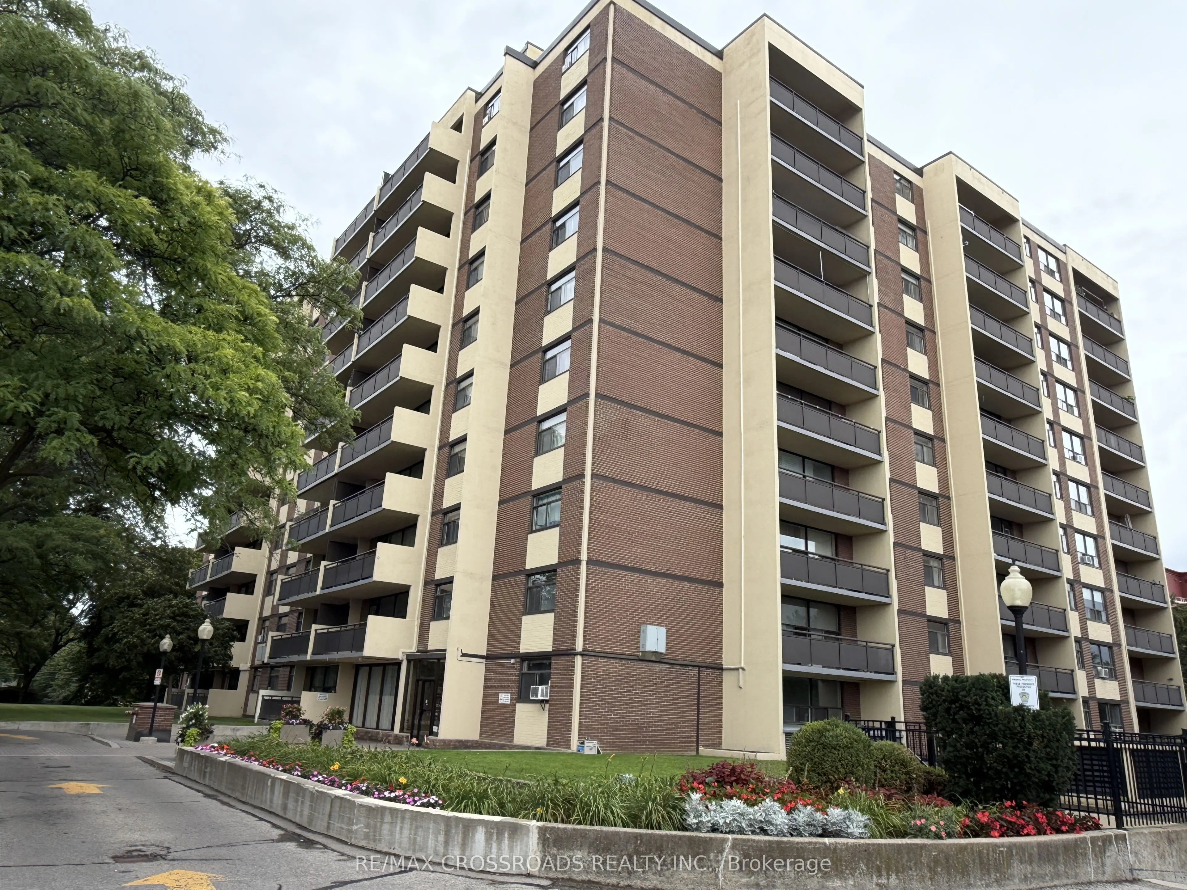 5 Frith Road #1004