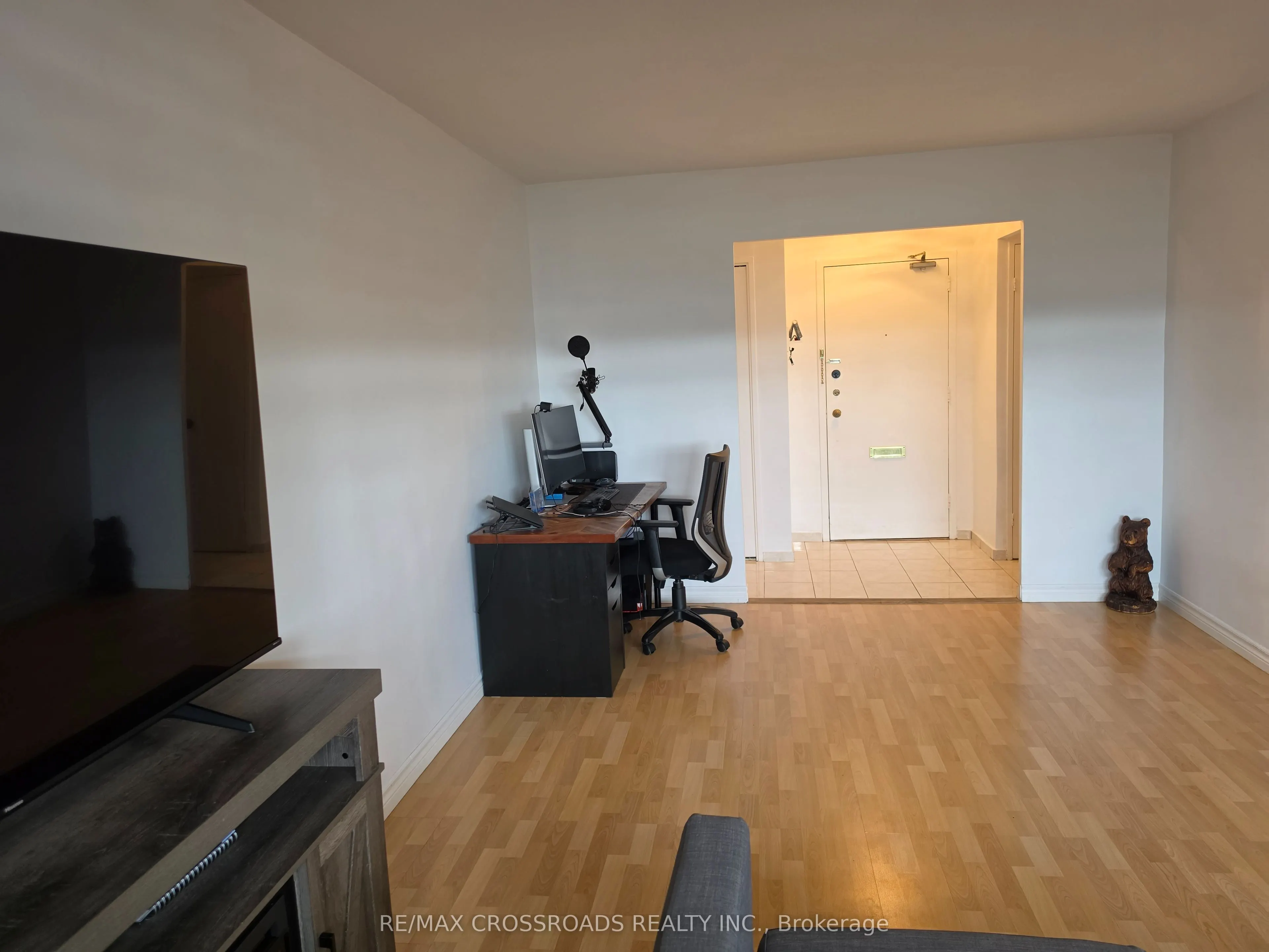 5 Frith Road #1004