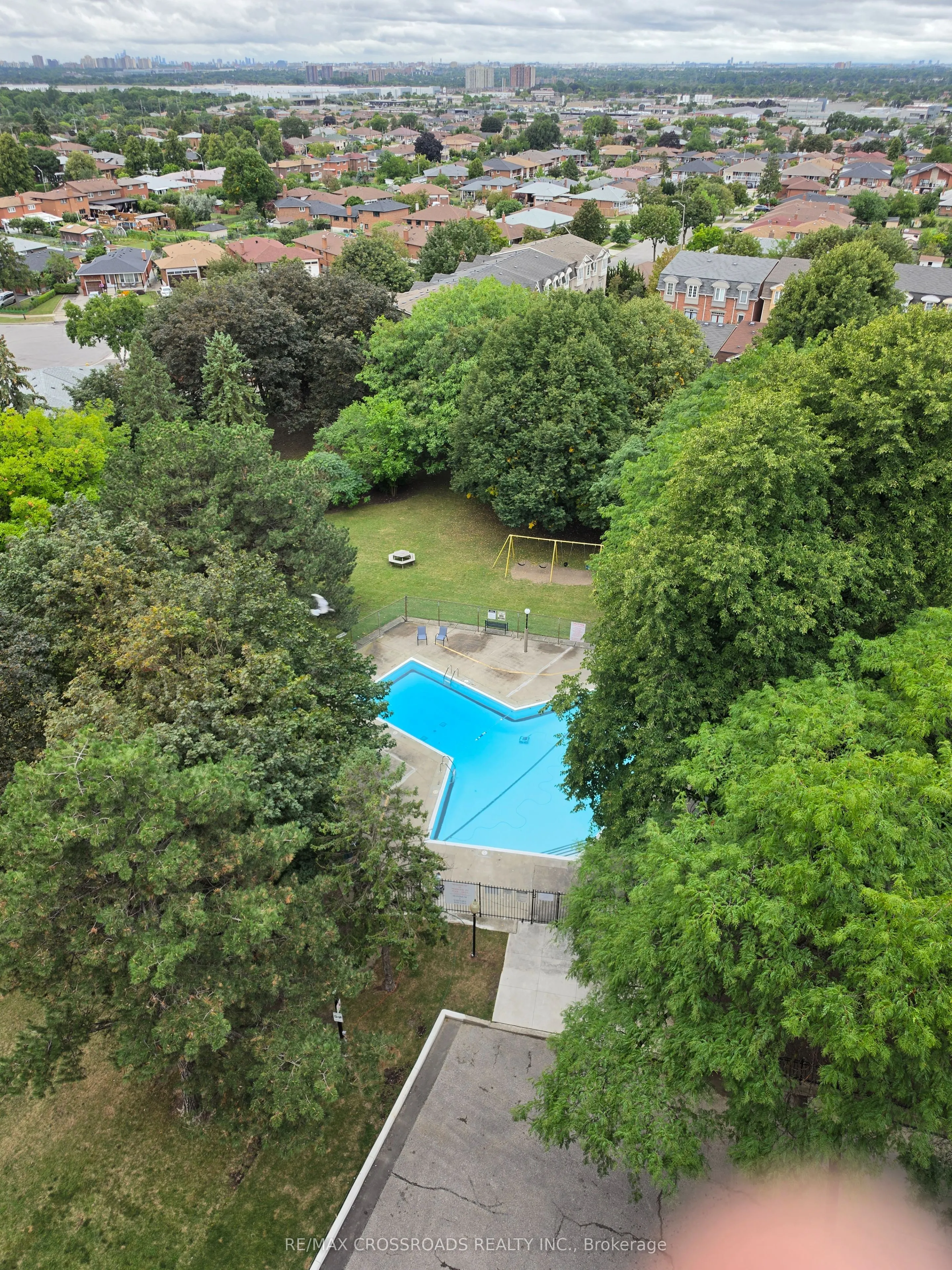5 Frith Road #1004