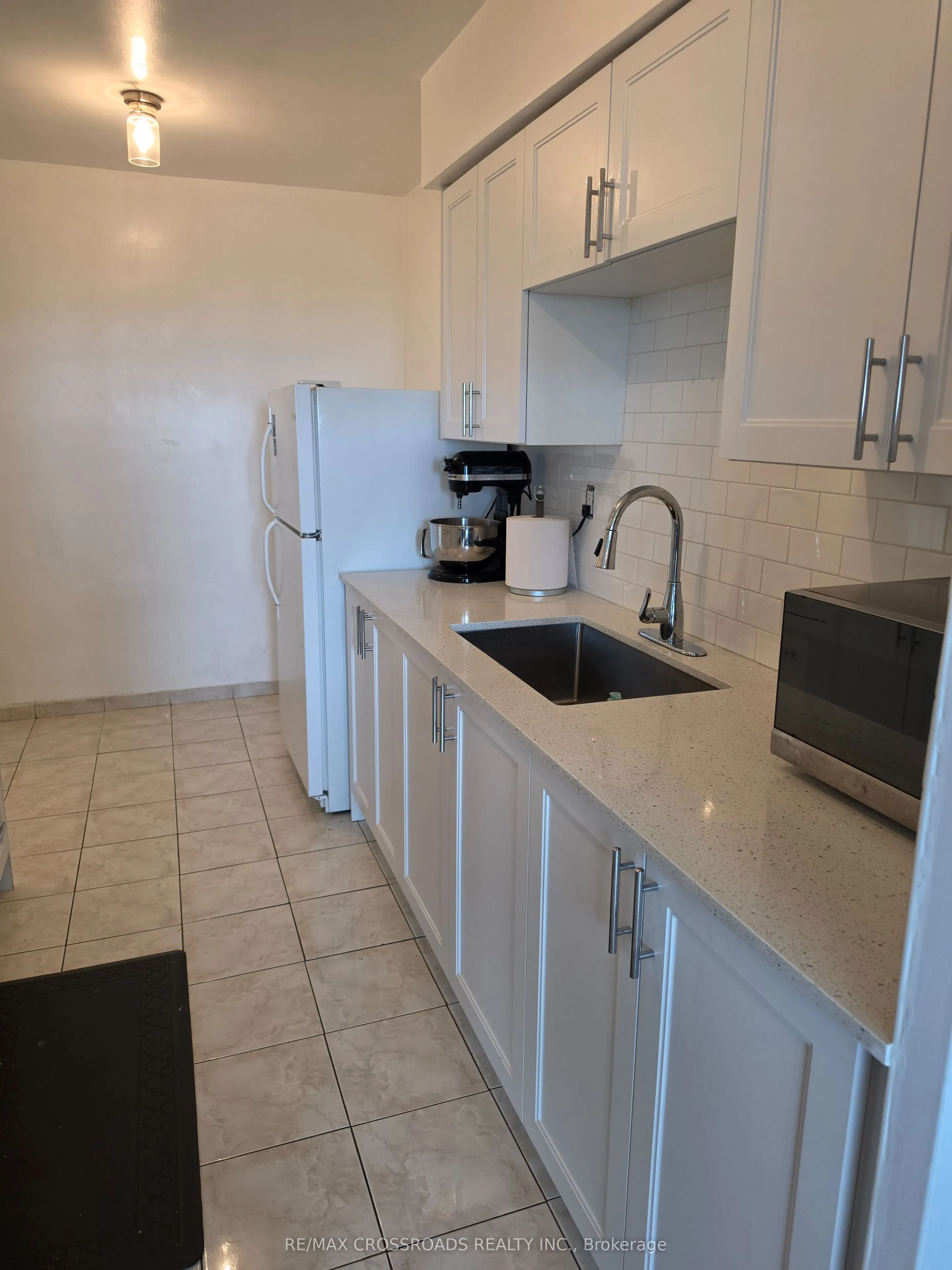 5 Frith Road #1004