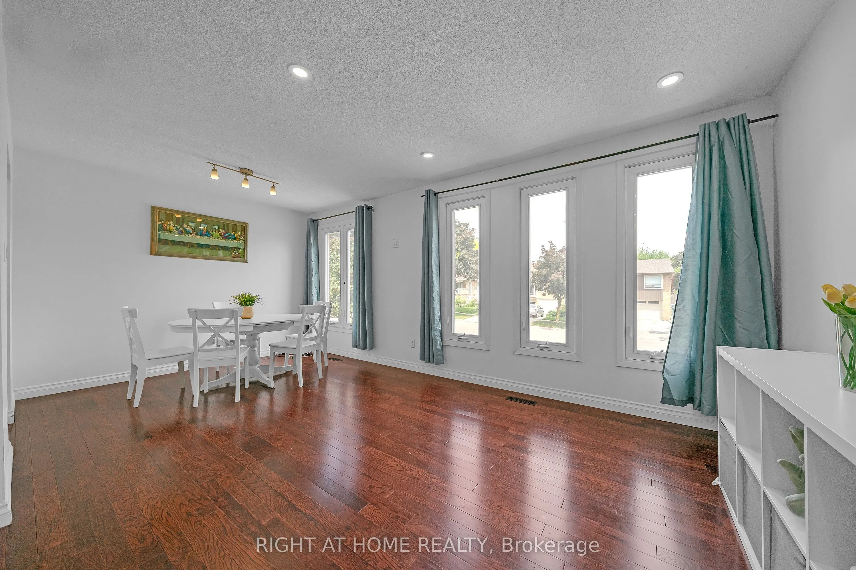 3241 Mccarthy Court