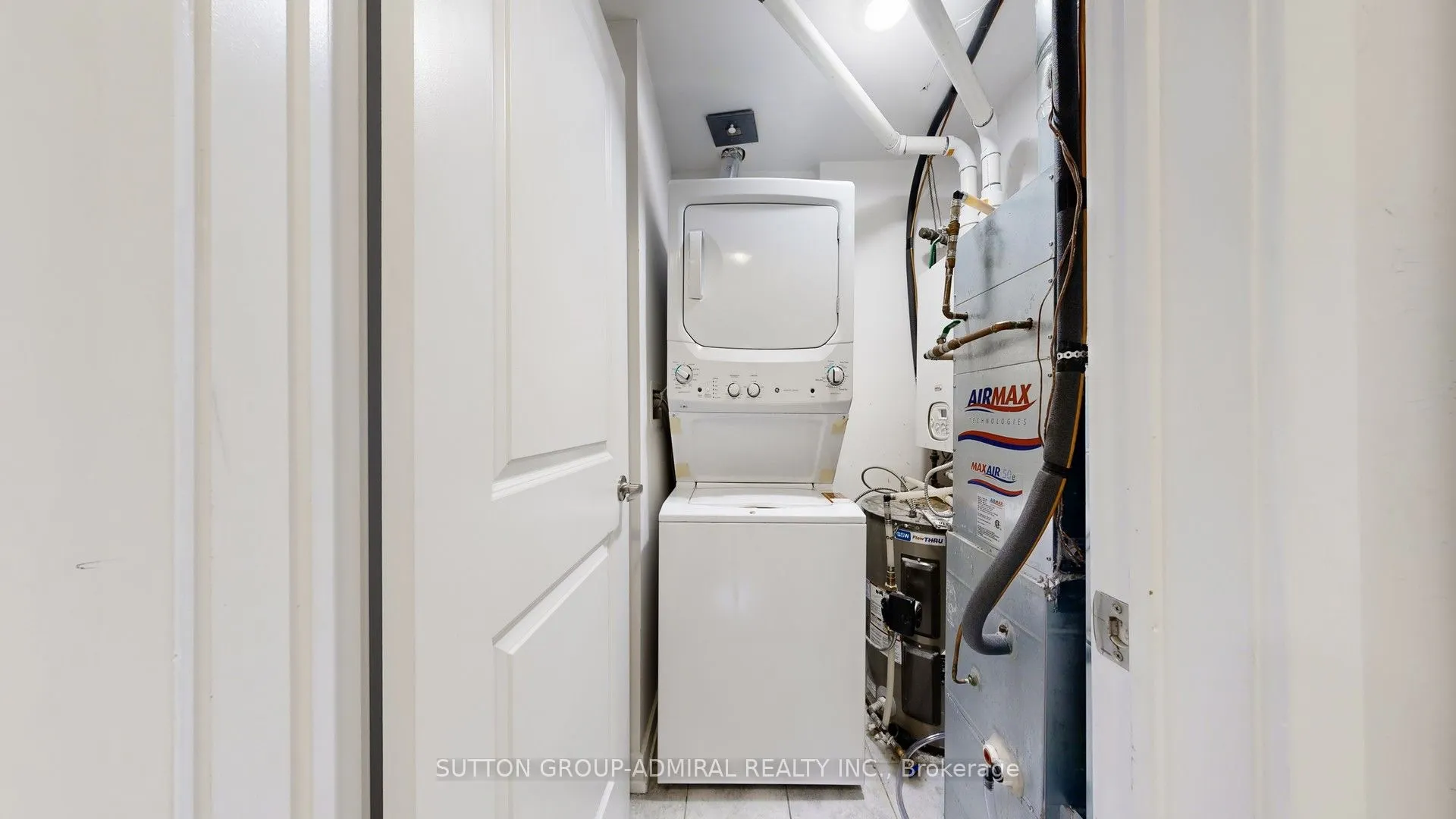 867 Wilson Avenue #1B