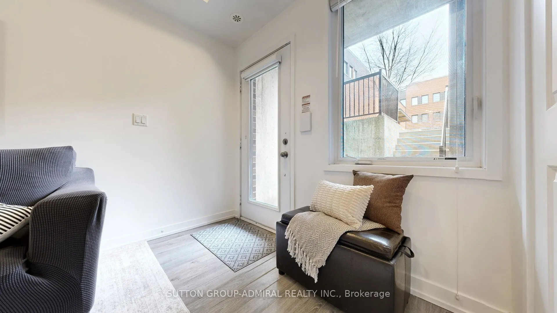 867 Wilson Avenue #1B