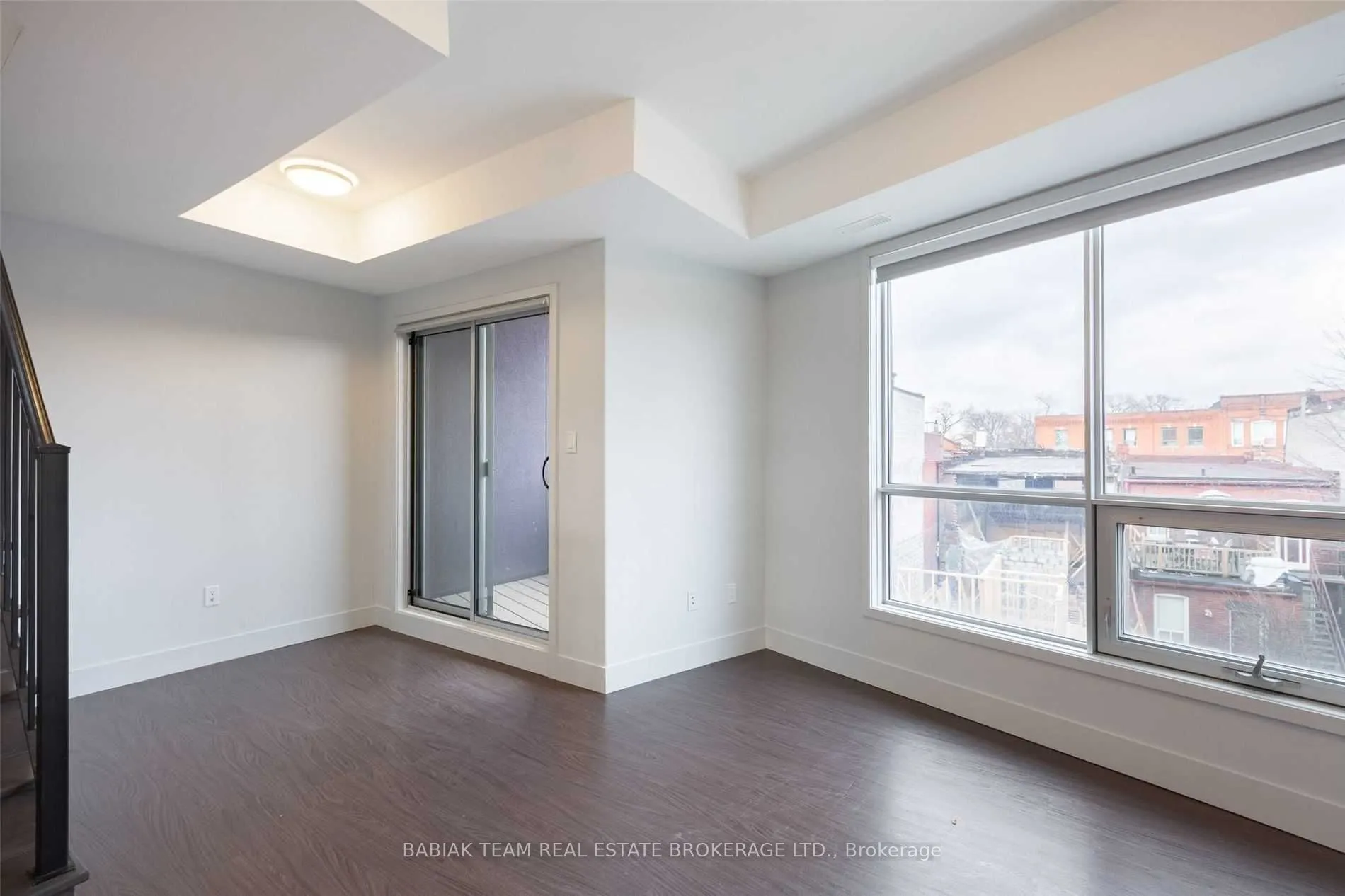 332 High Park Avenue #303