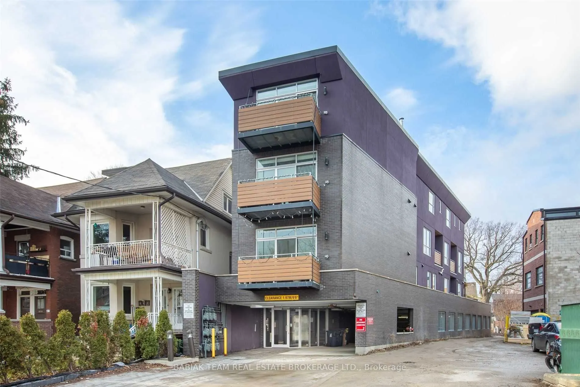 332 High Park Avenue #303