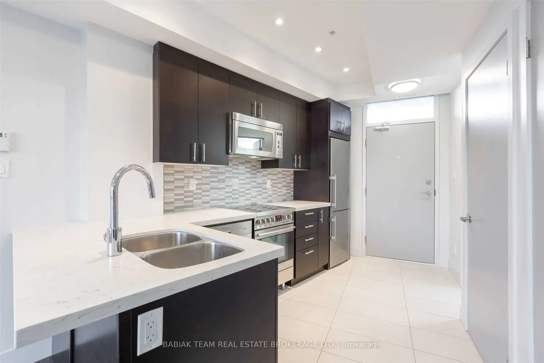 332 High Park Avenue #303
