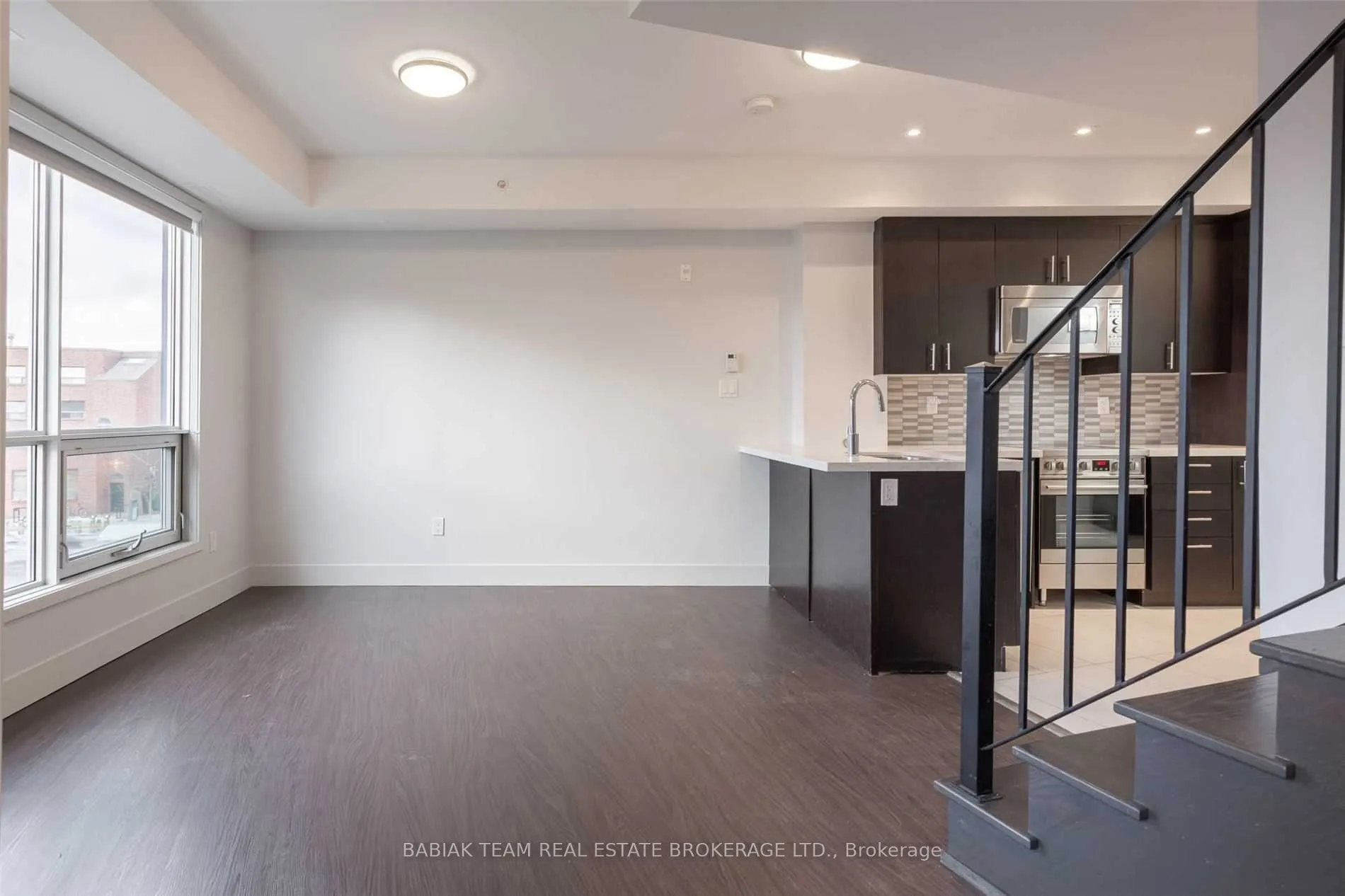 332 High Park Avenue #303