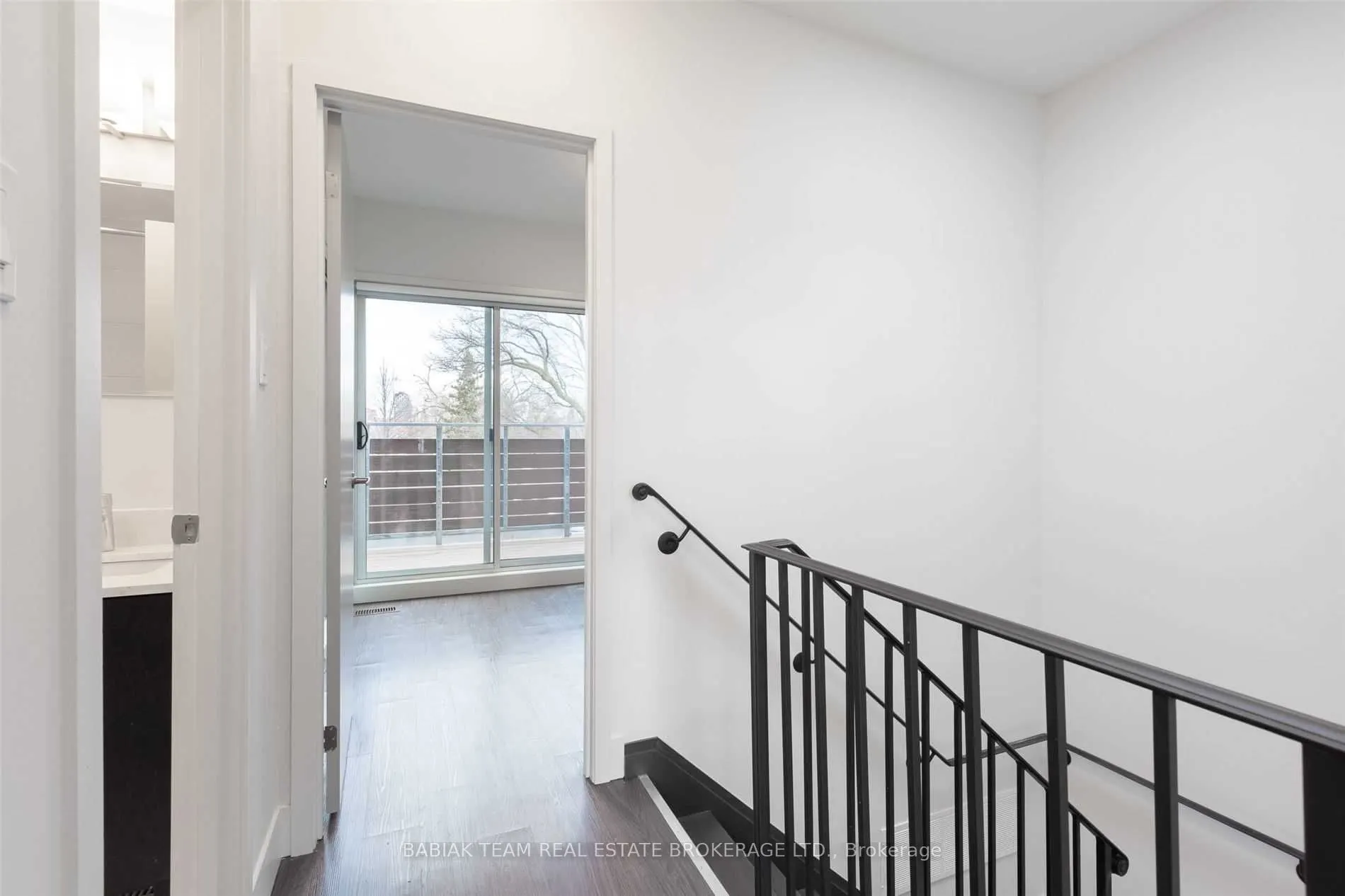 332 High Park Avenue #303
