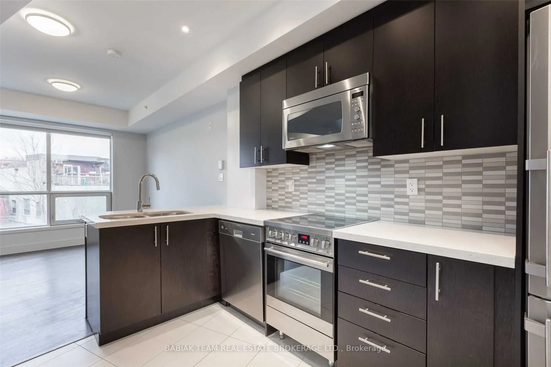 332 High Park Avenue #303