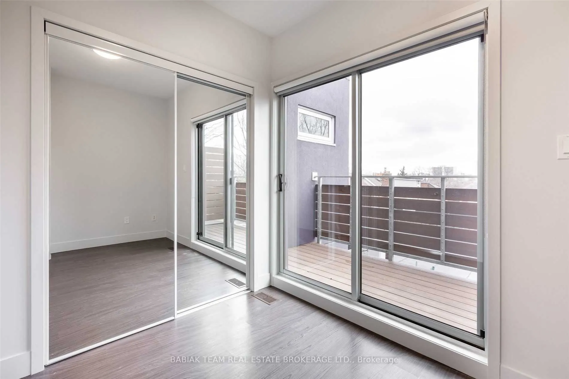 332 High Park Avenue #303