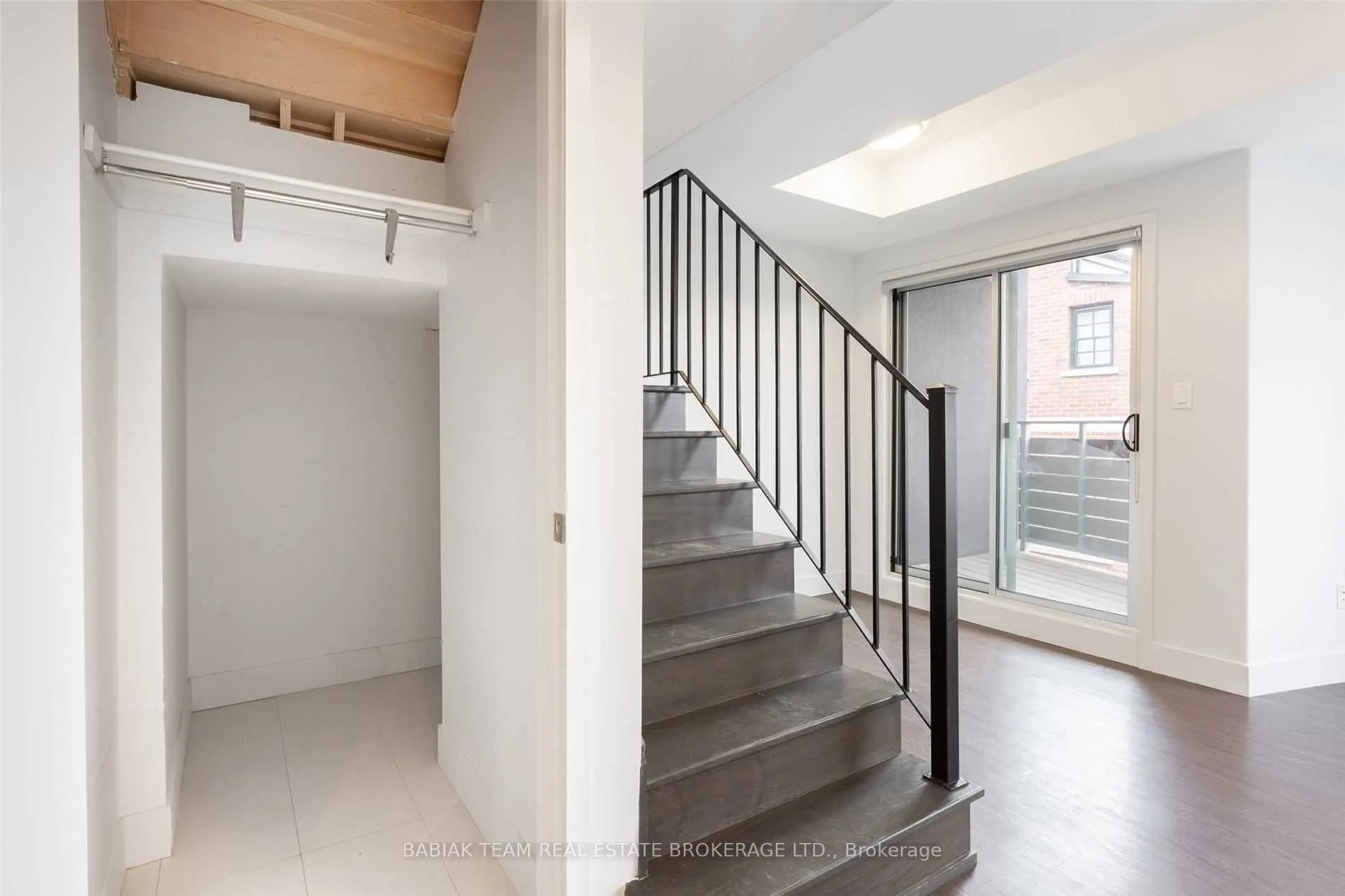 332 High Park Avenue #303
