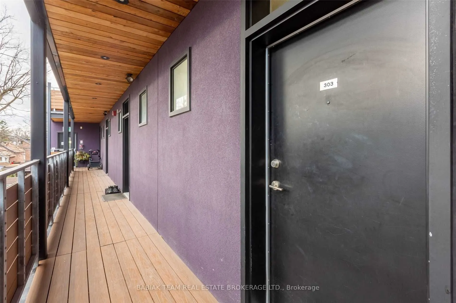 332 High Park Avenue #303