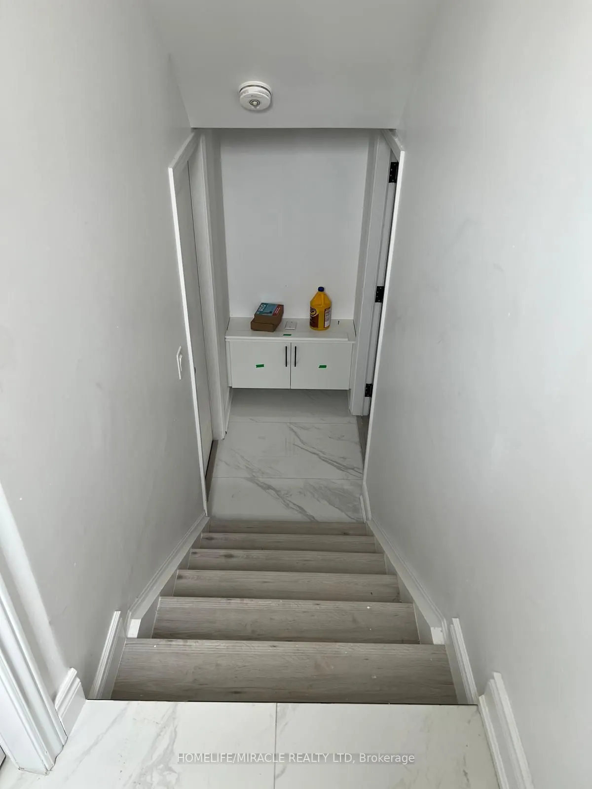 23 Aldenham Street