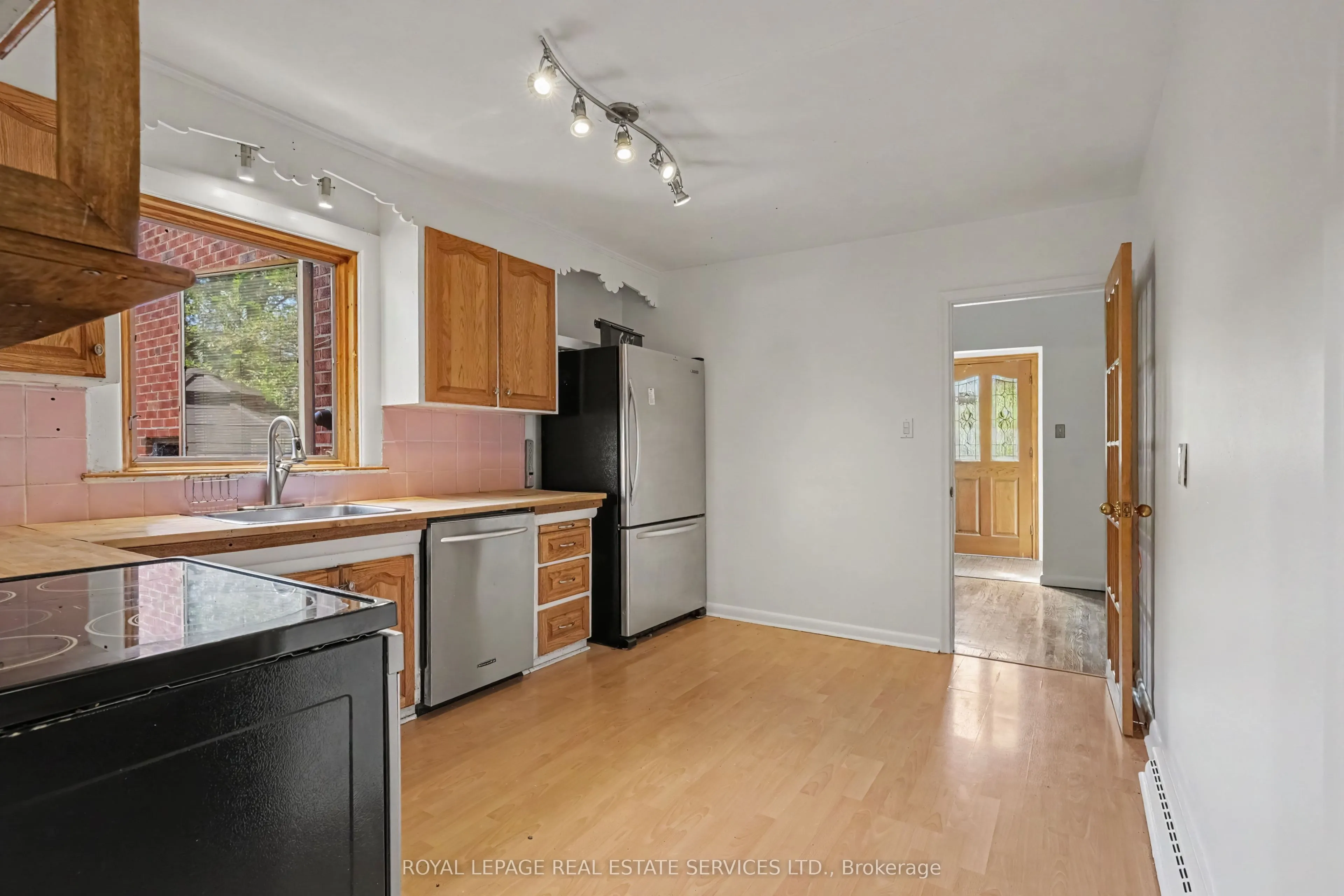 647 Burnhamthorpe Road