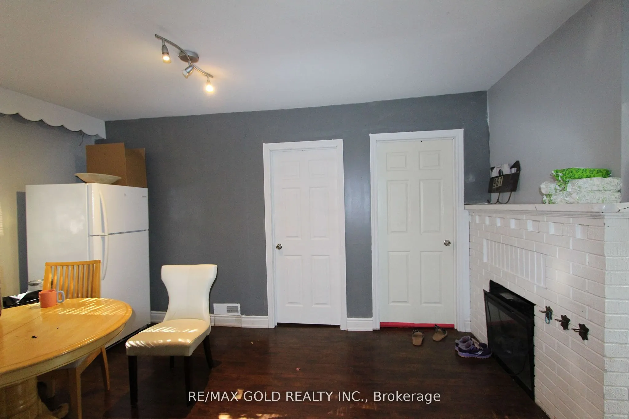 961 Lakeshore Road W