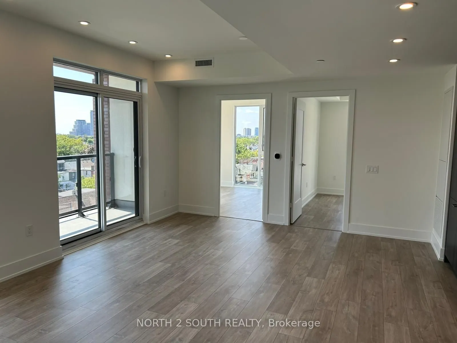 858 Dupont Street #529