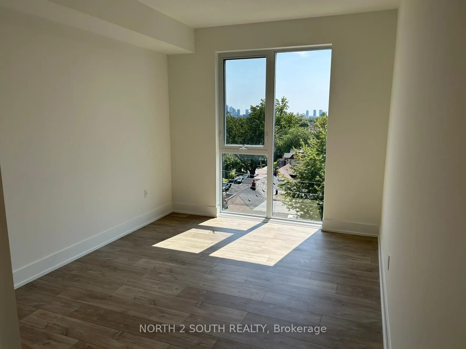 858 Dupont Street #529