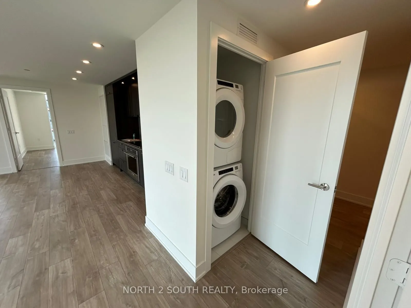 858 Dupont Street #529