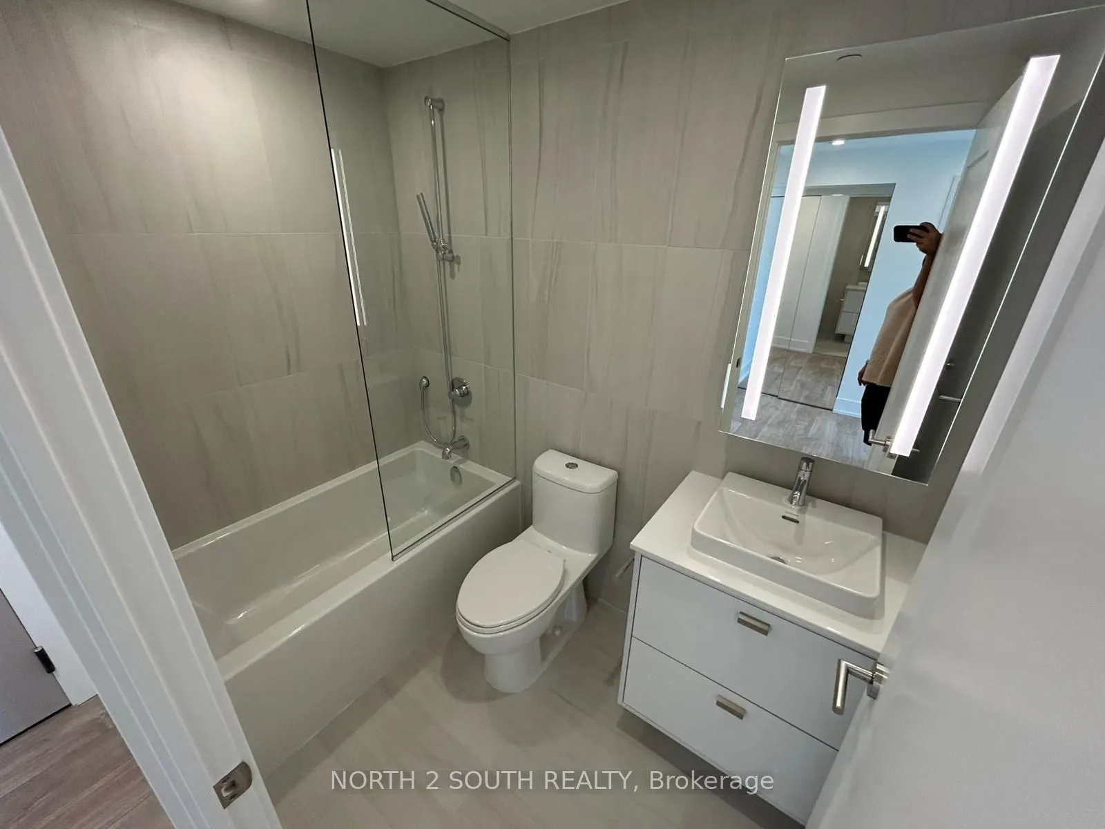 858 Dupont Street #529