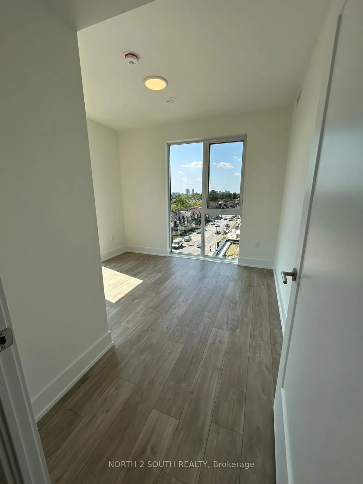 858 Dupont Street #529