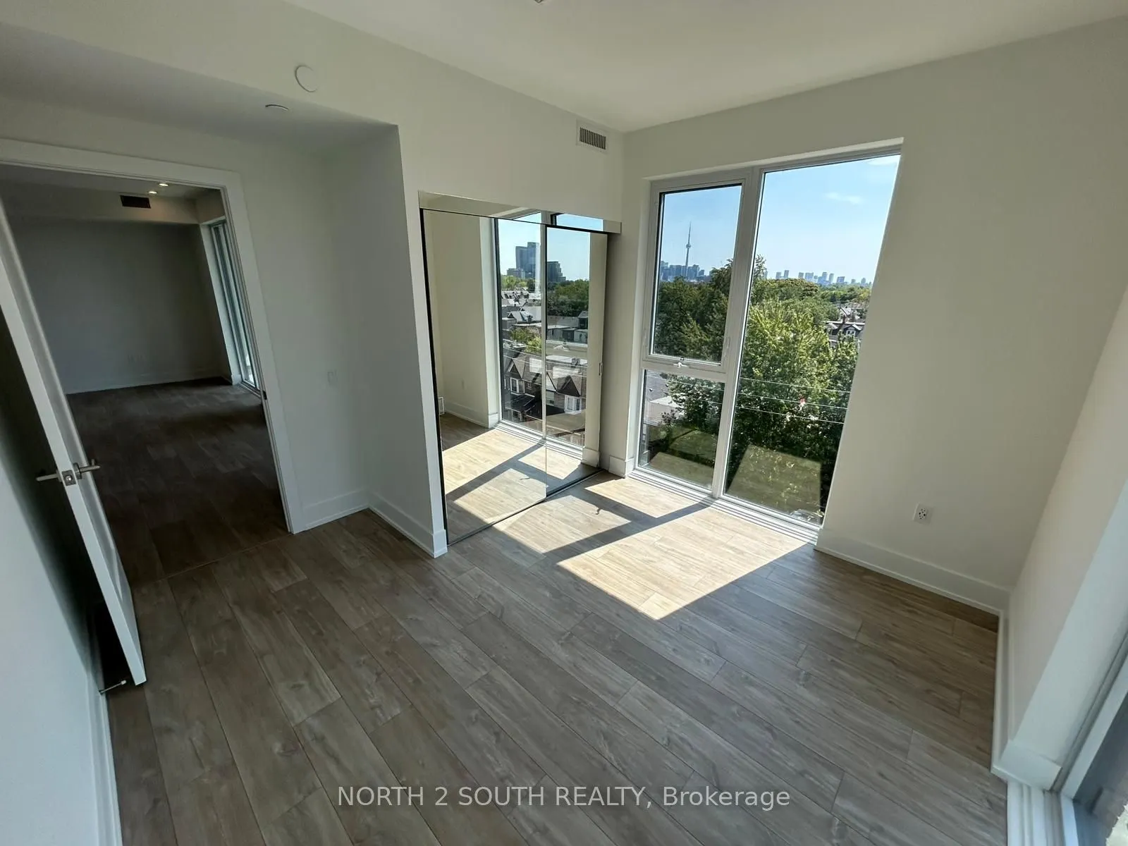 858 Dupont Street #529