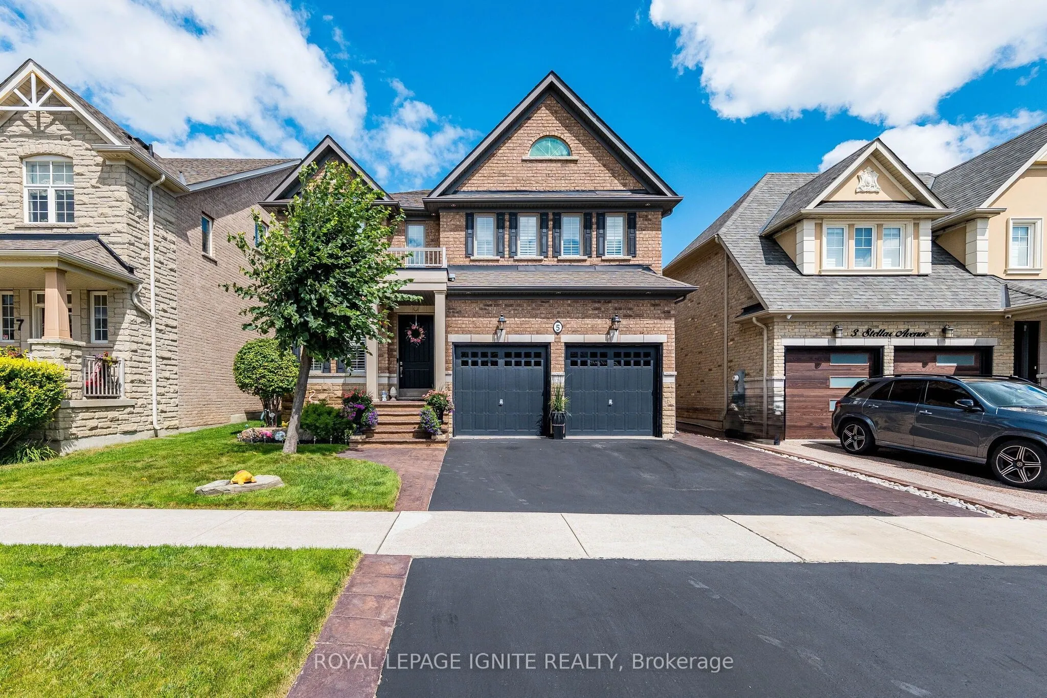 5 Stellar Avenue