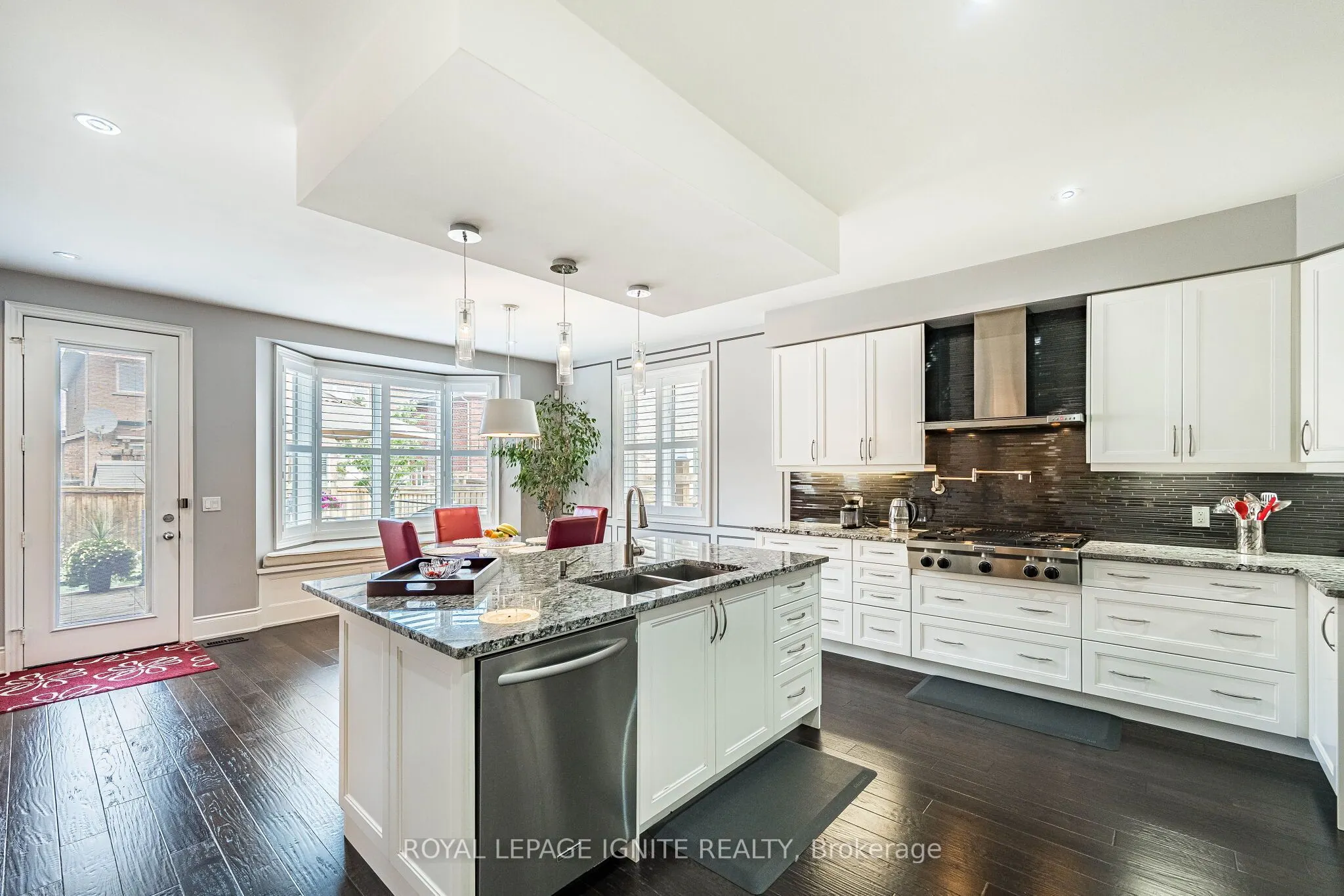 5 Stellar Avenue