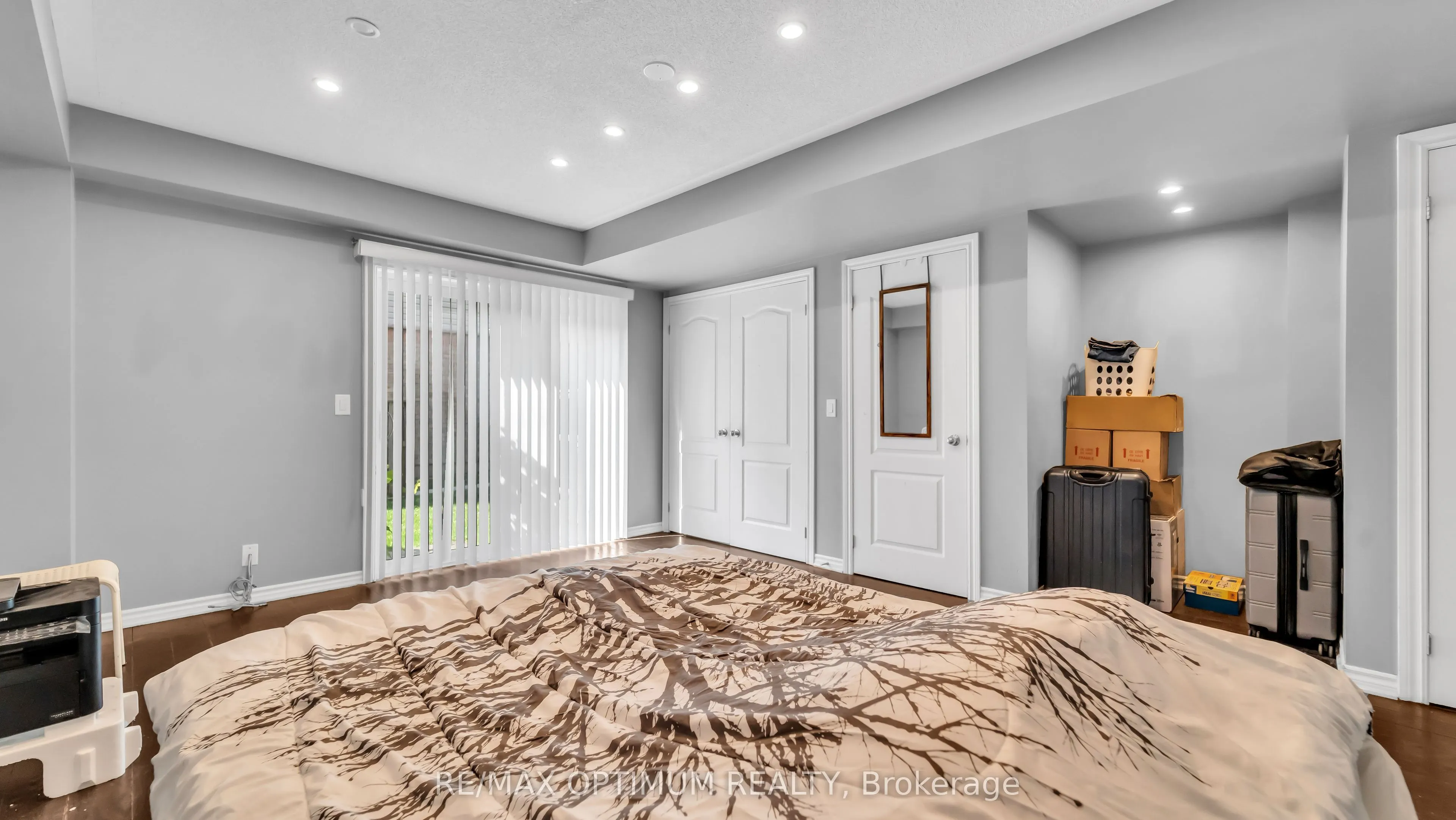 151 Cedar Lake Crescent #33