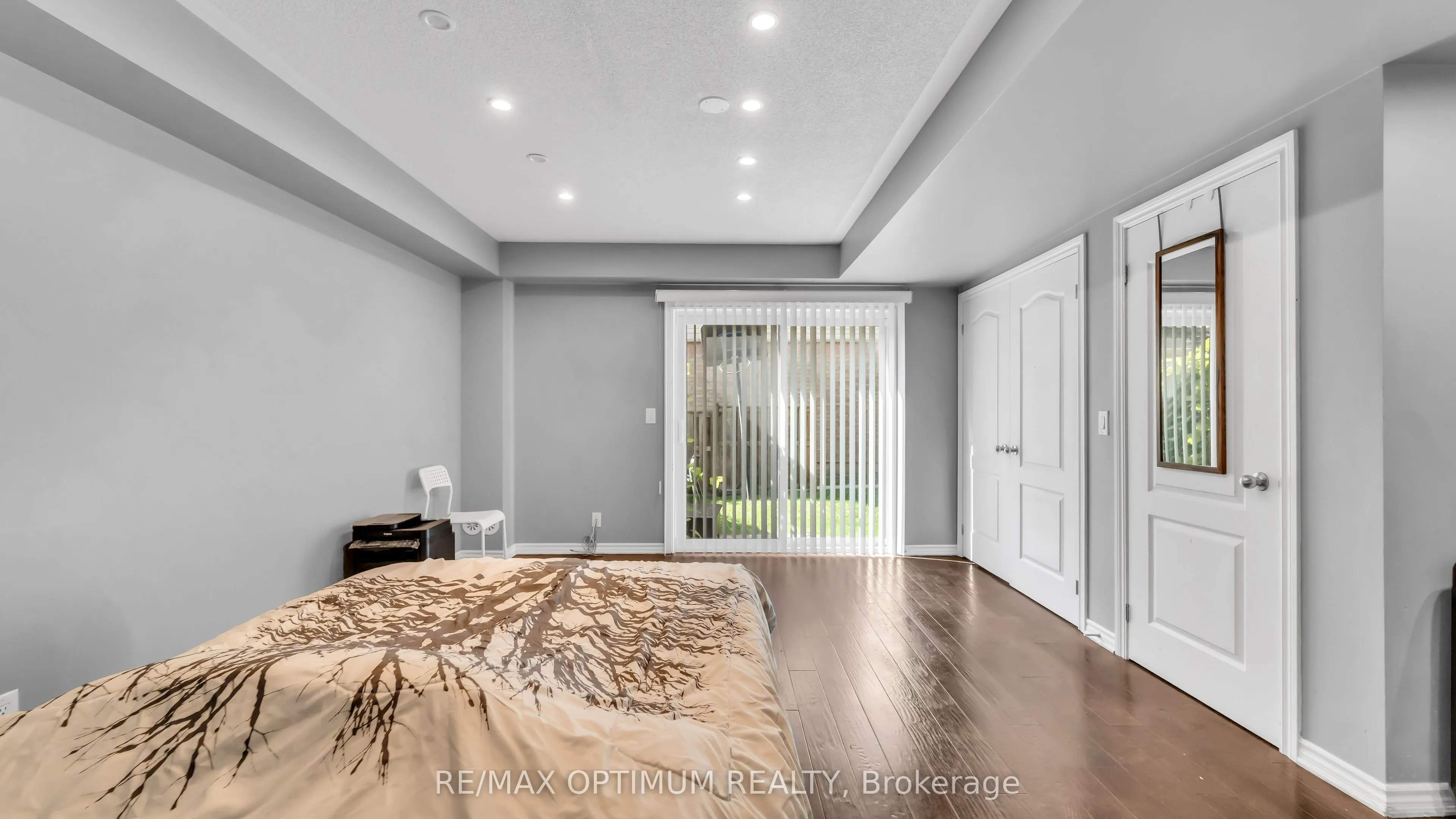 151 Cedar Lake Crescent #33