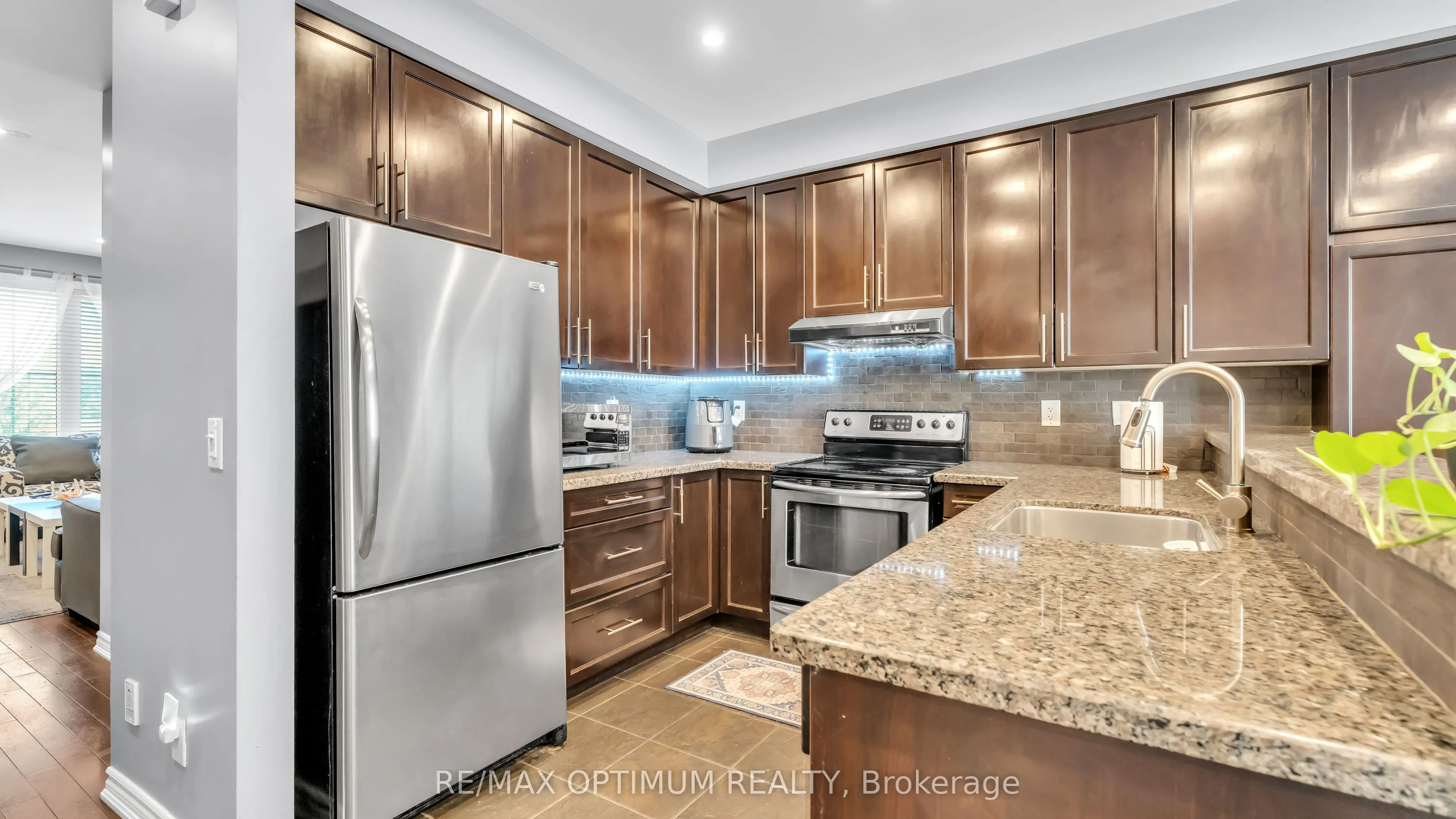 151 Cedar Lake Crescent #33