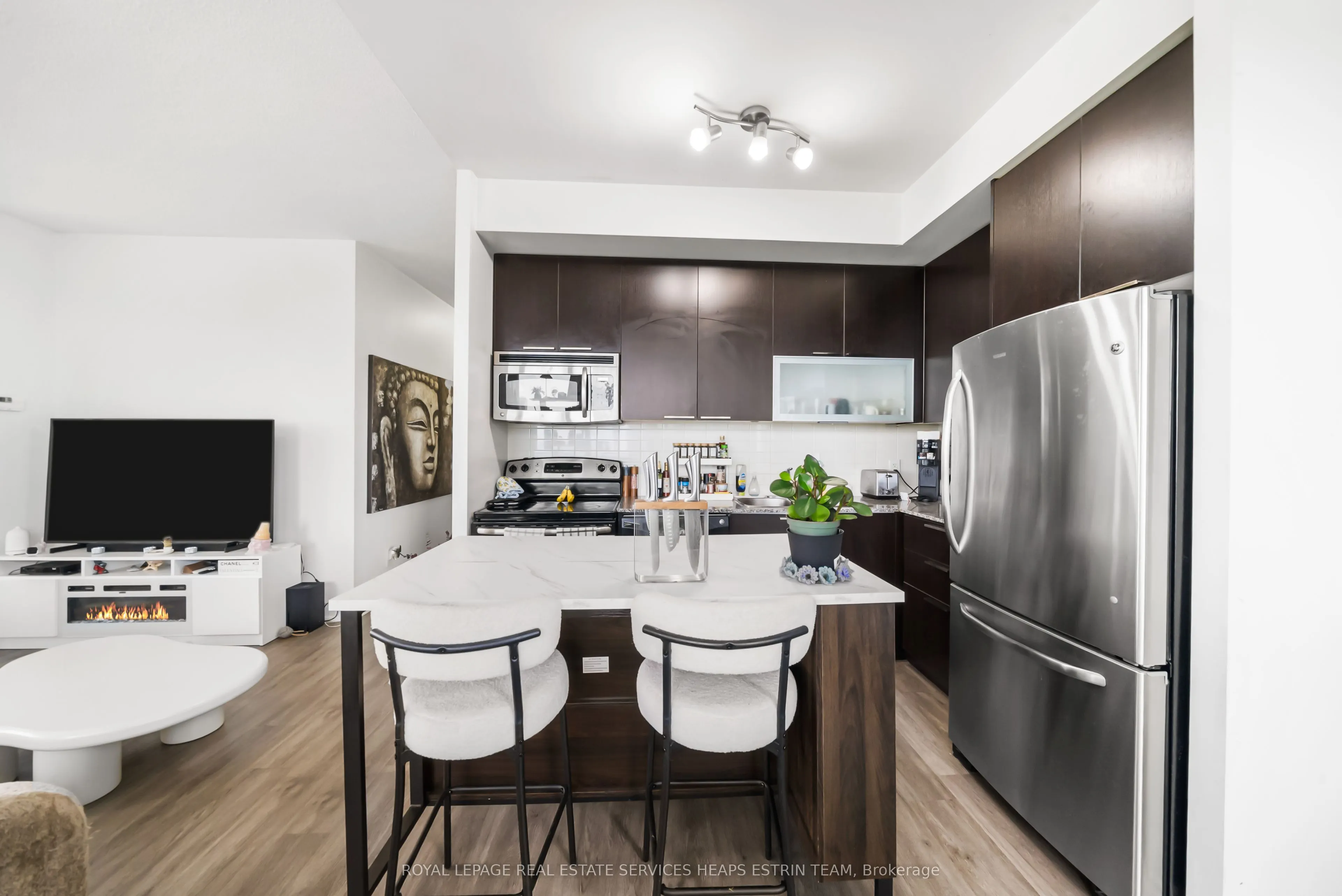 16 Brookers Lane #3301