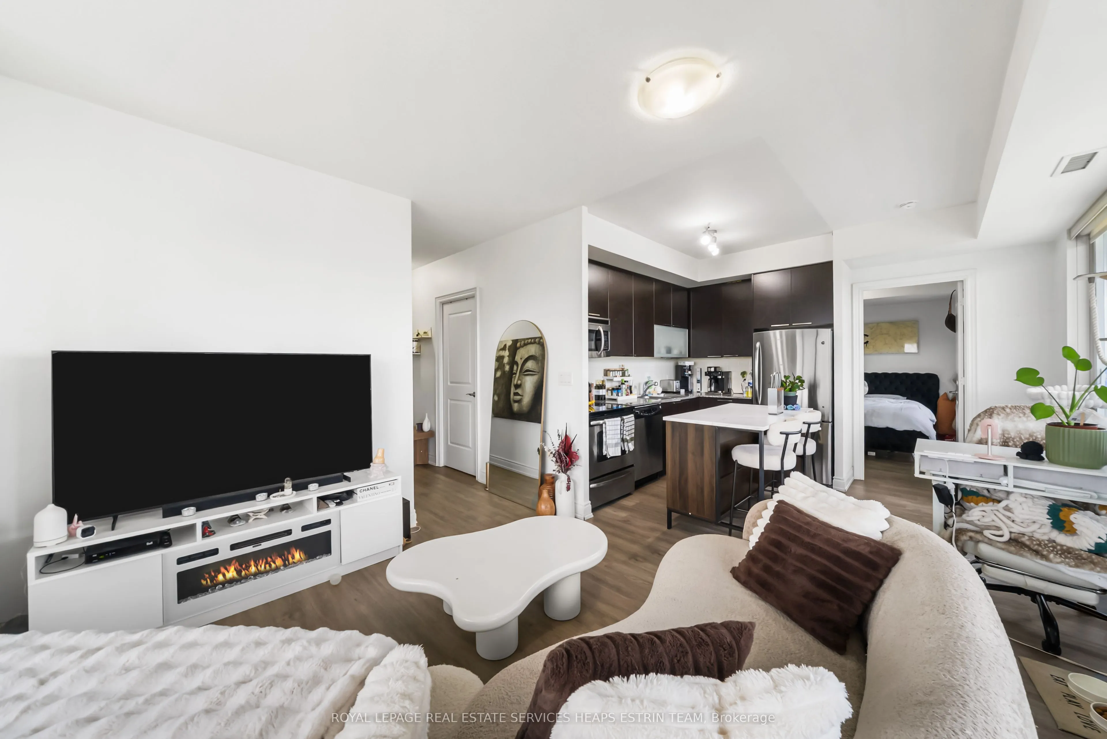 16 Brookers Lane #3301